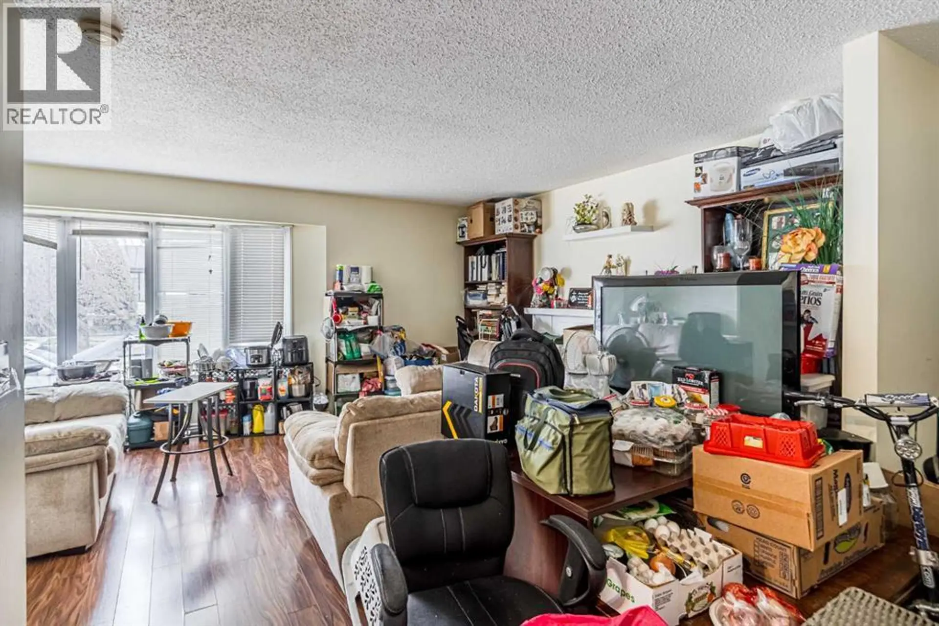 121 Margate Close NE - Image 3