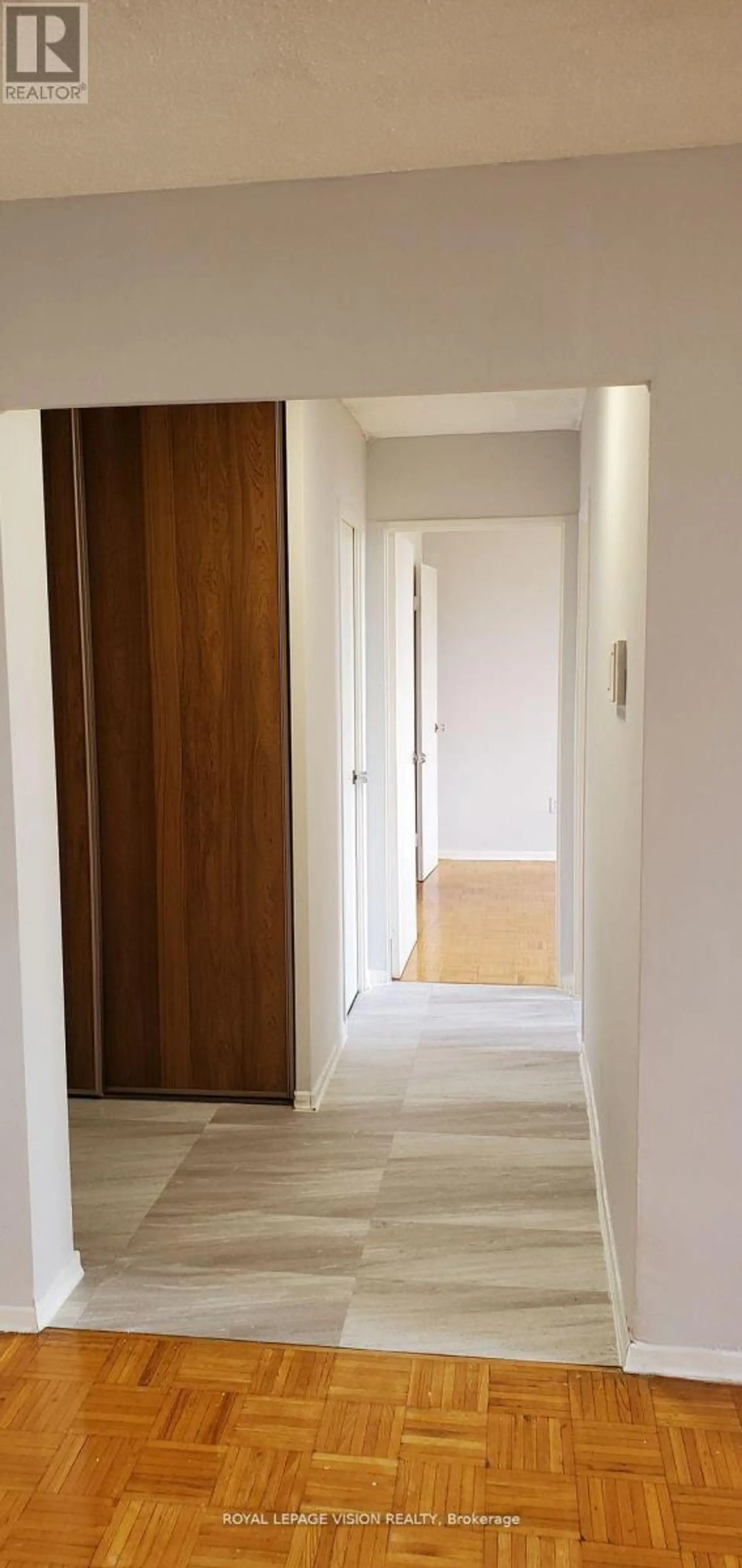 #1202 20 EDGECLIFF GOLFWAY - Image 13