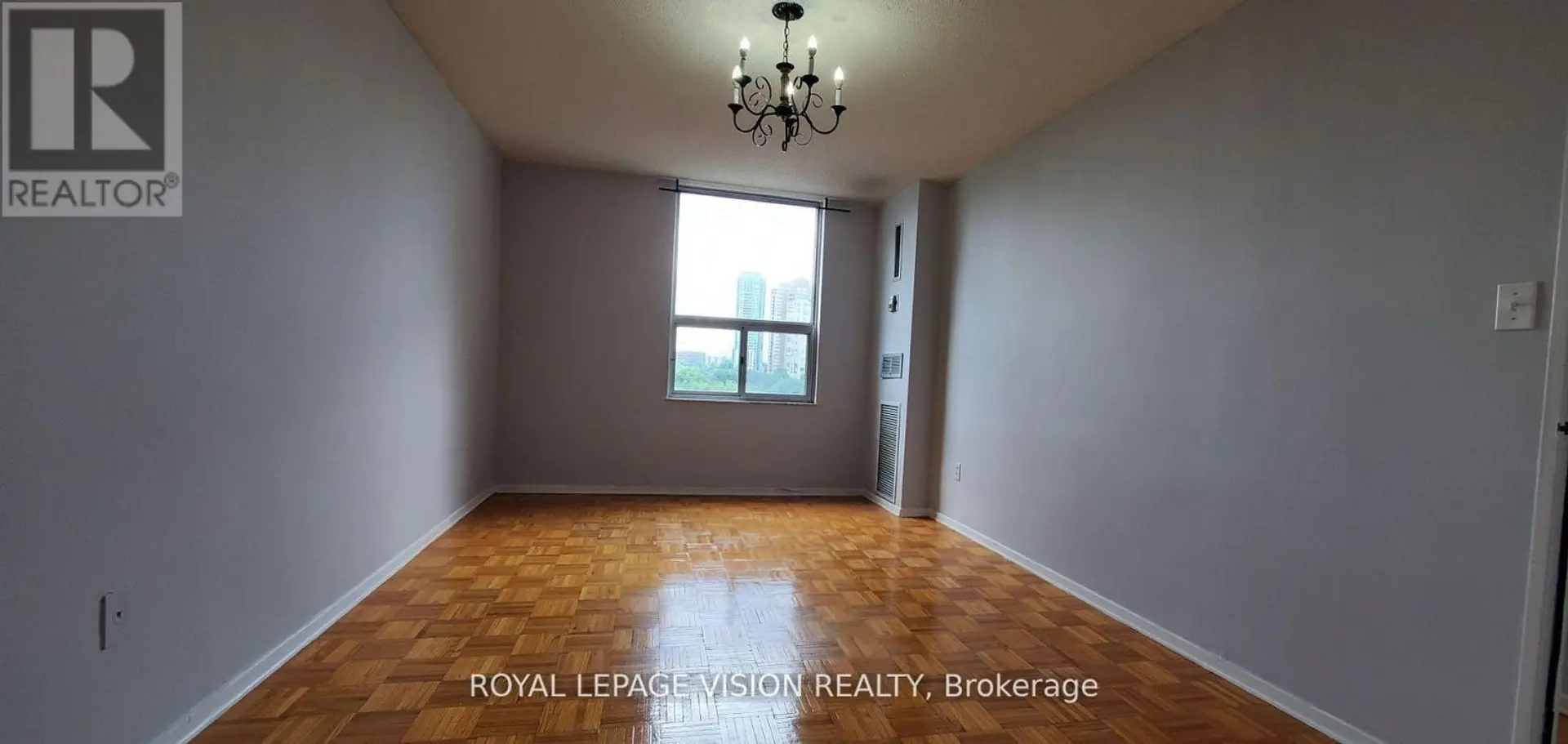 #1202 20 EDGECLIFF GOLFWAY - Image 3