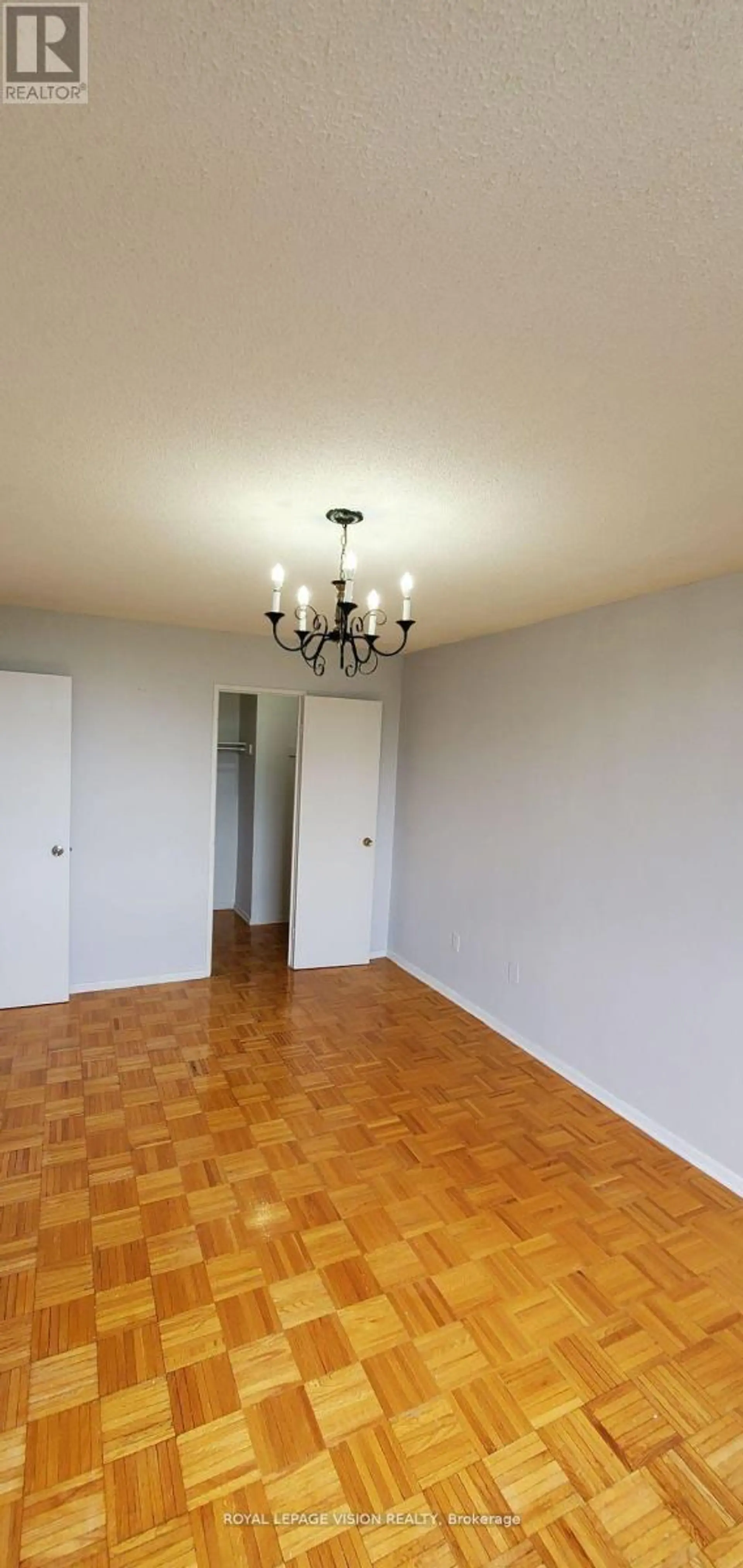#1202 20 EDGECLIFF GOLFWAY - Image 5