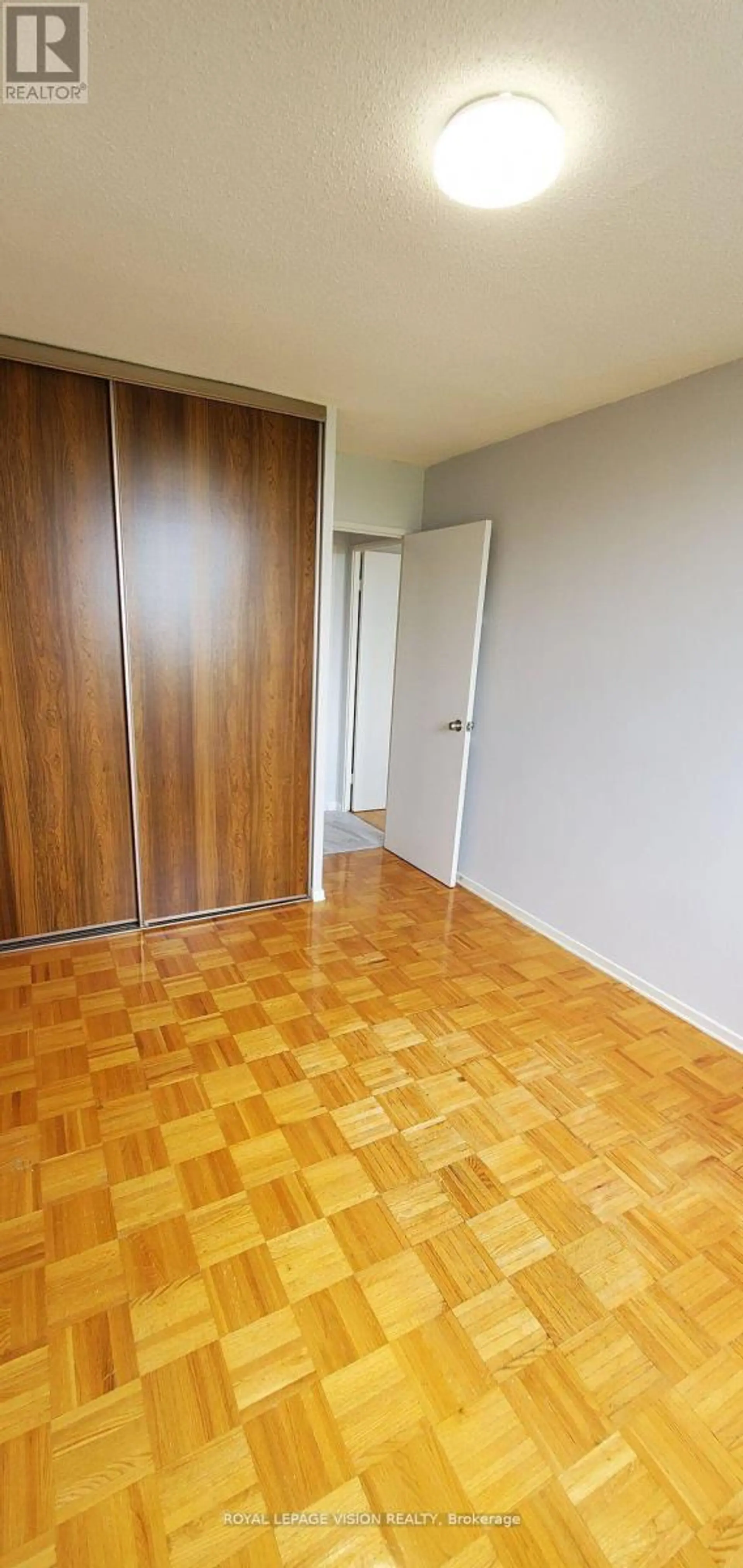 #1202 20 EDGECLIFF GOLFWAY - Image 8