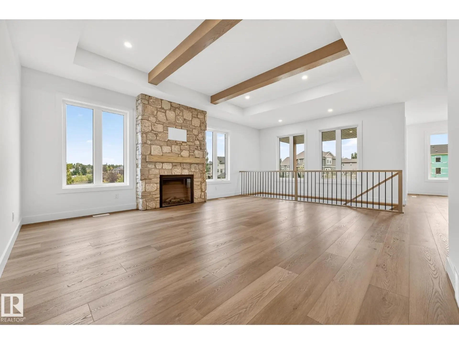 3912 40 ST - Image 7