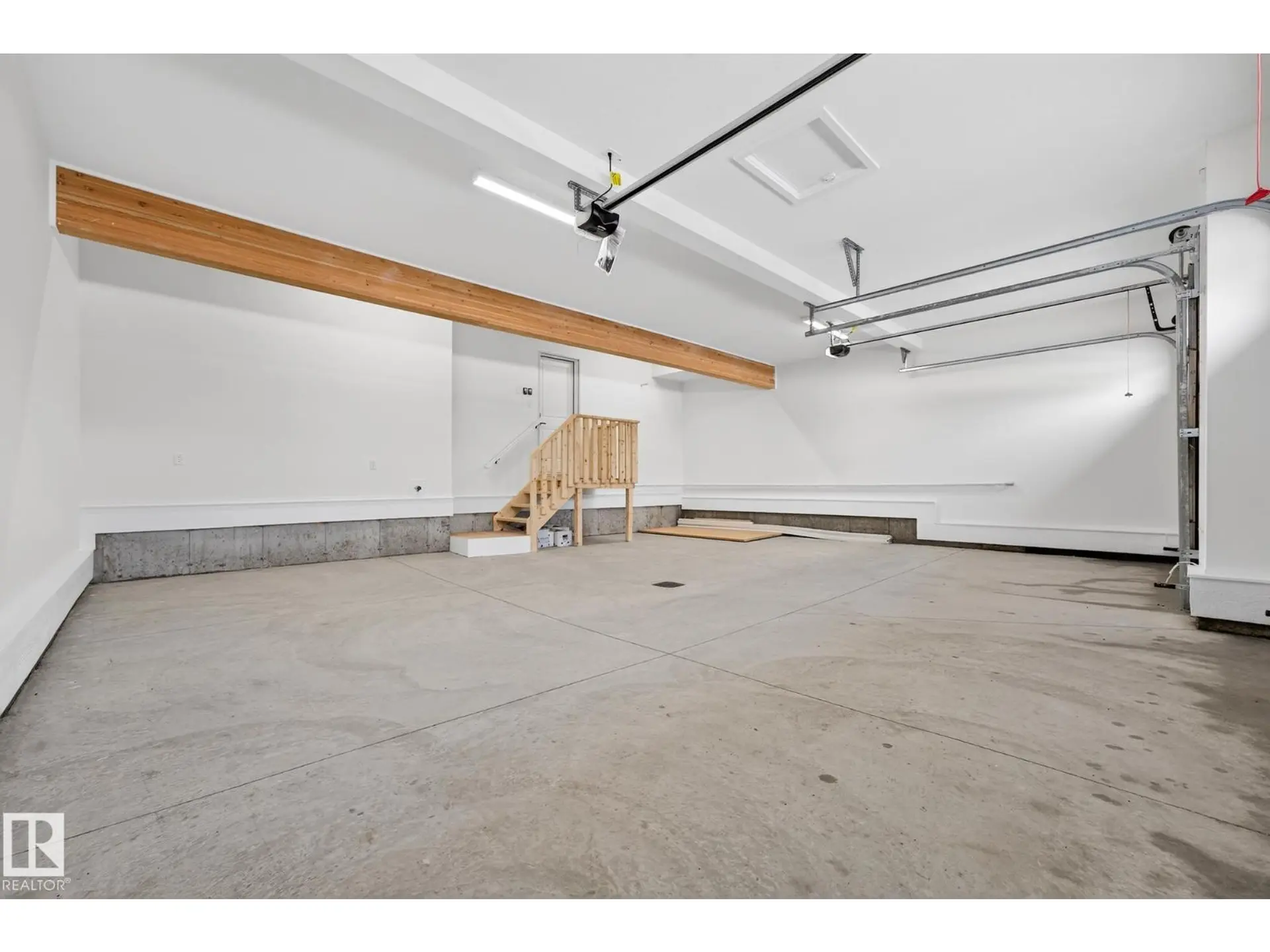 3912 40 ST - Image 14