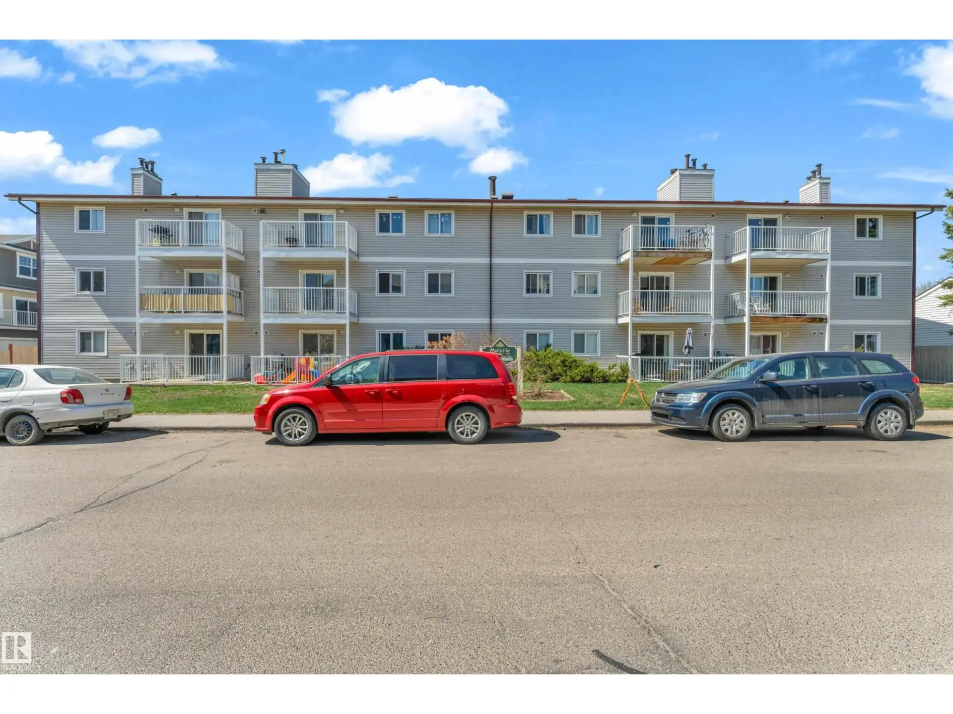 #101 10136 160 ST NW NW - Image 1