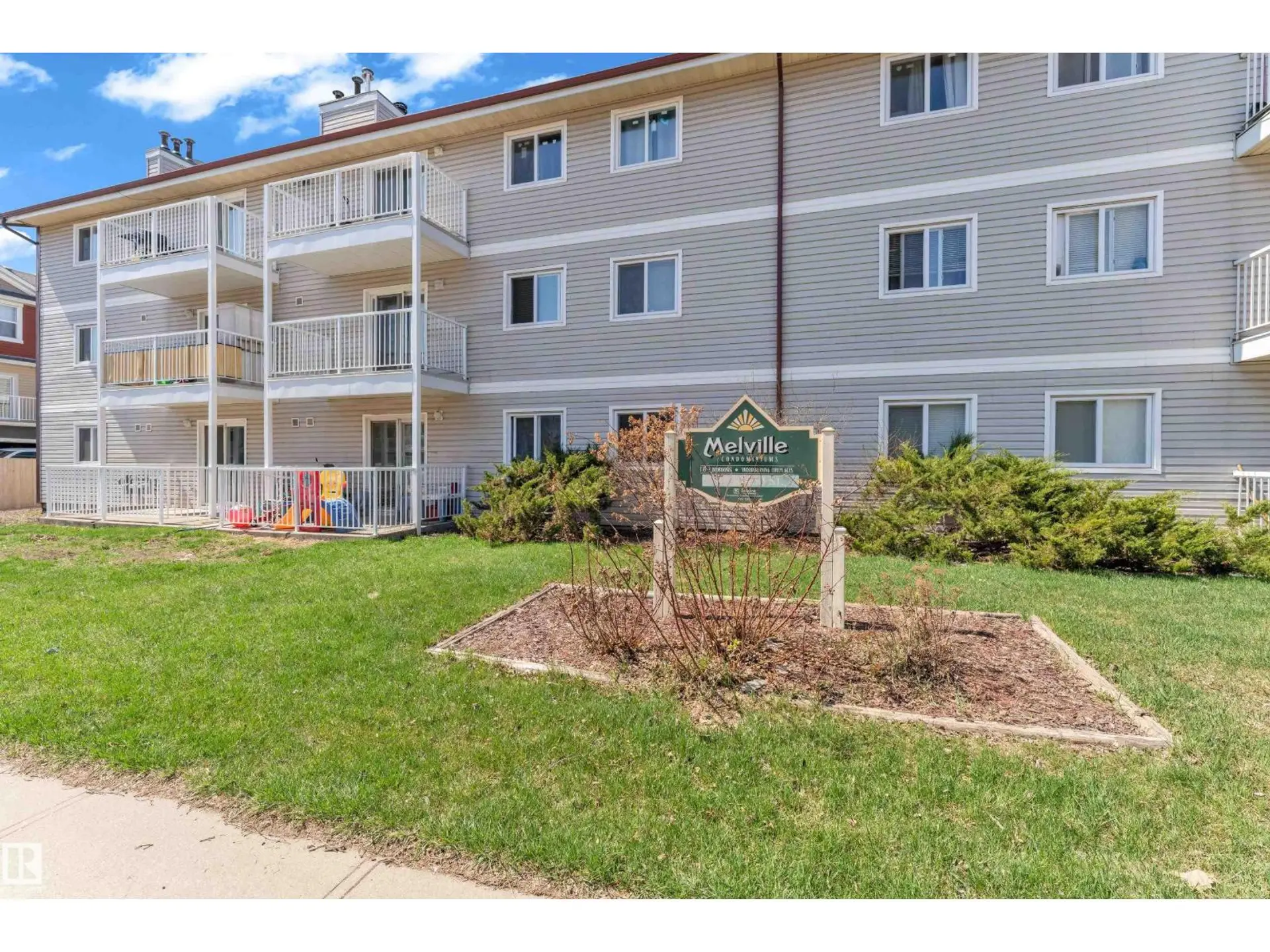 #101 10136 160 ST NW NW - Image 2