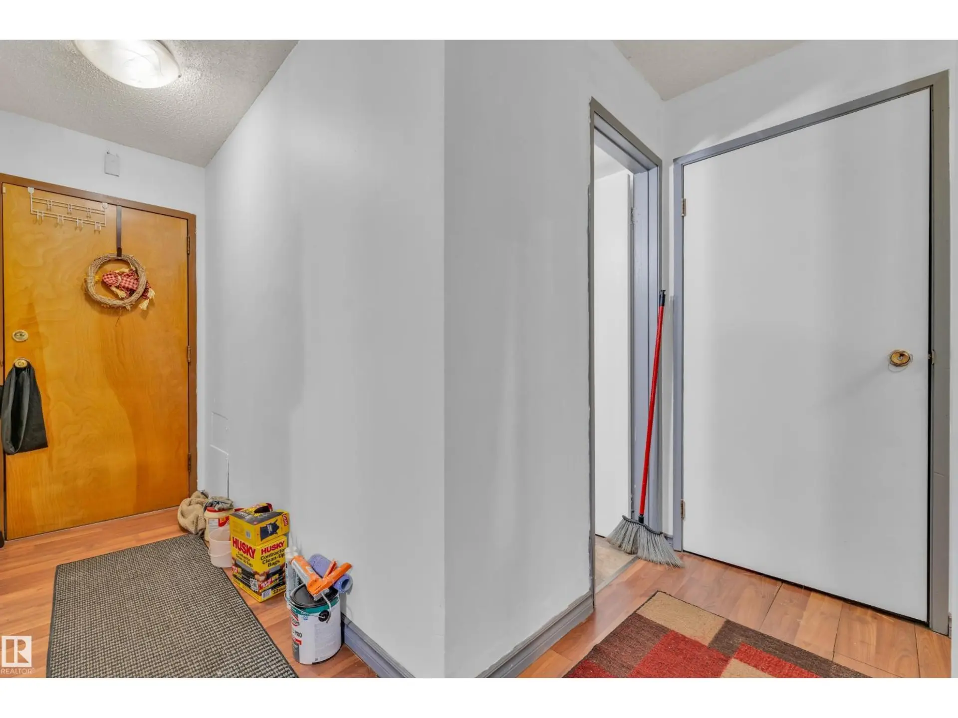 #101 10136 160 ST NW NW - Image 8