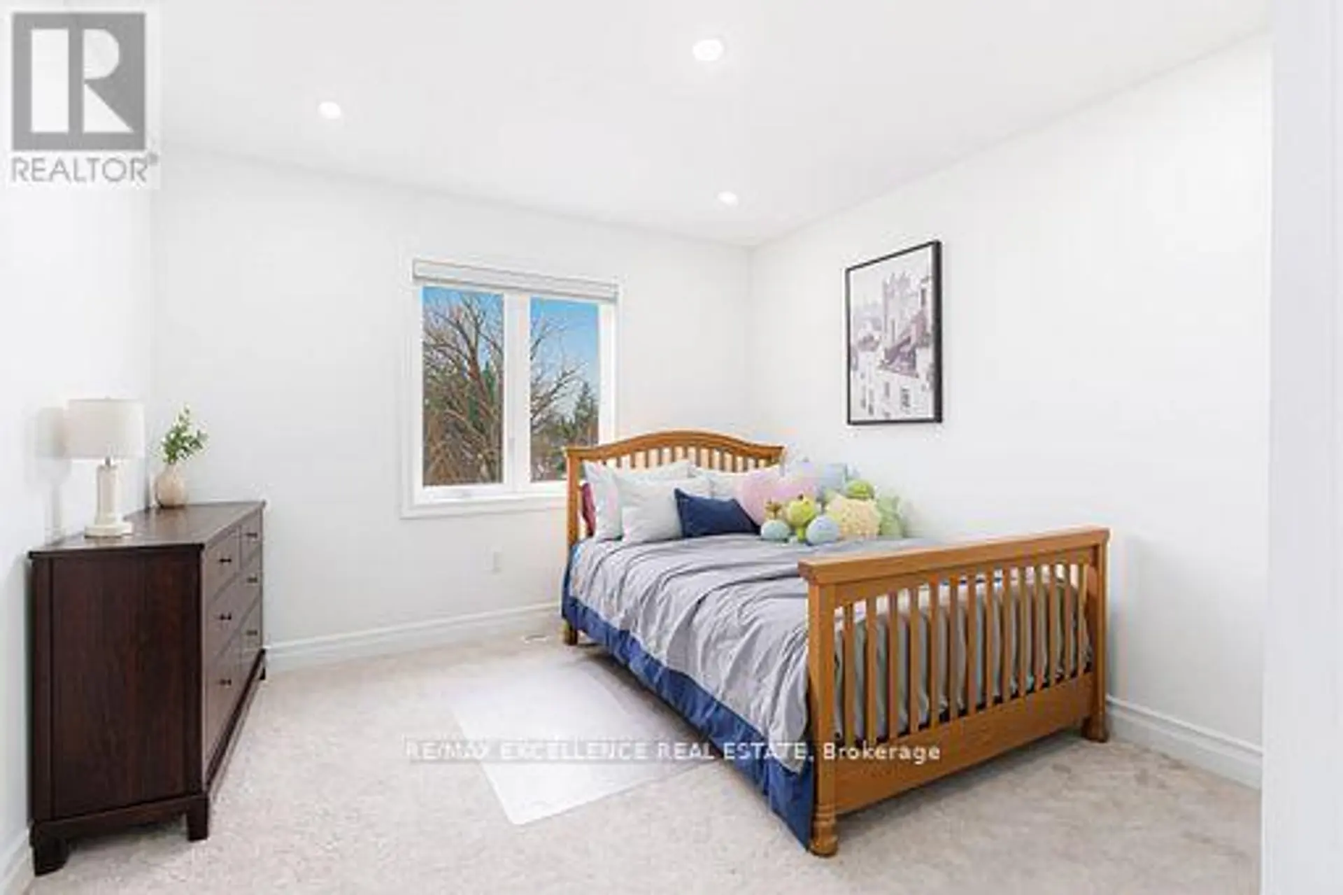 10 PENNINE DRIVE - Image 11
