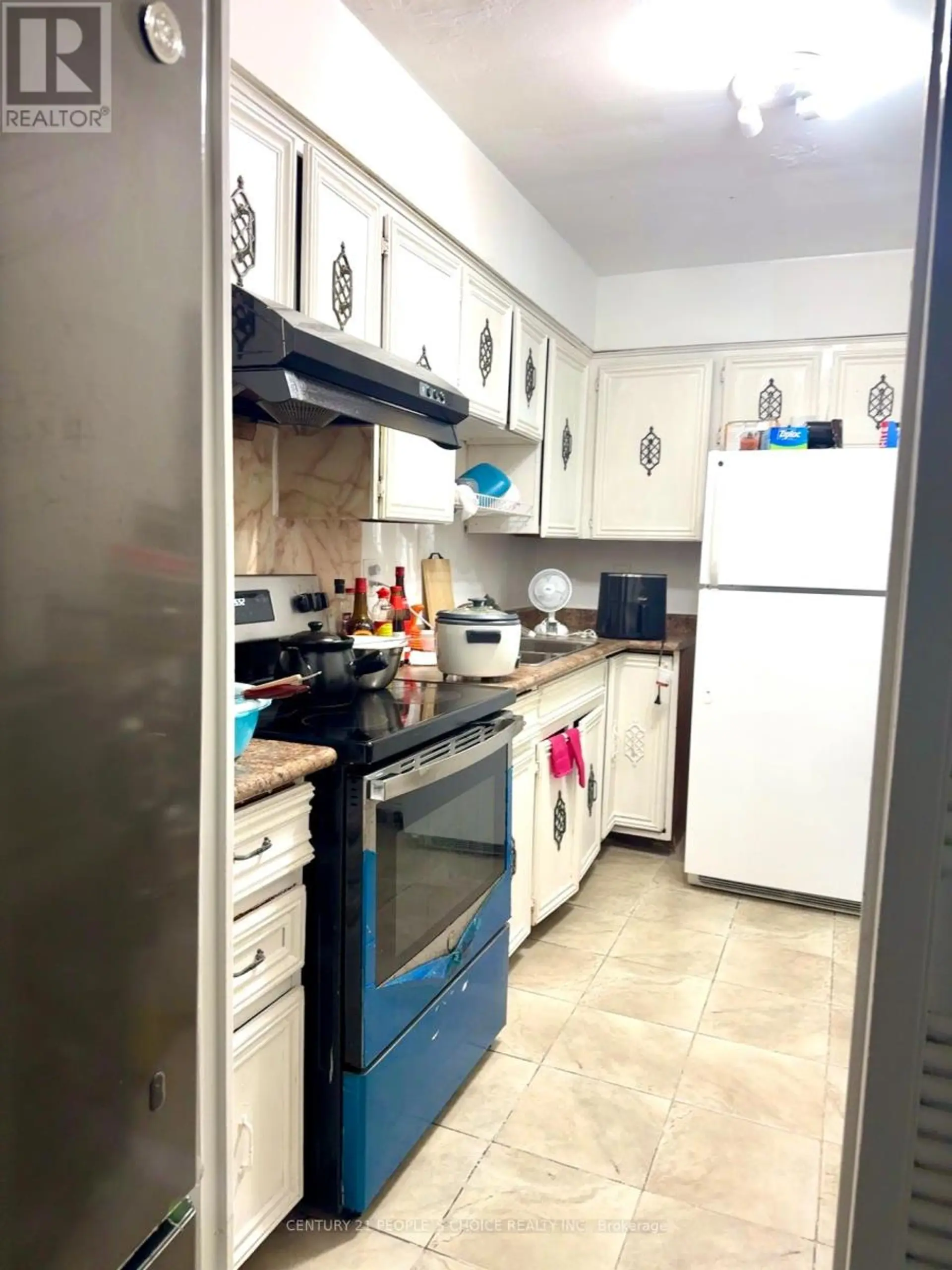 #116 10 EDDYSTONE AVENUE - Image 11