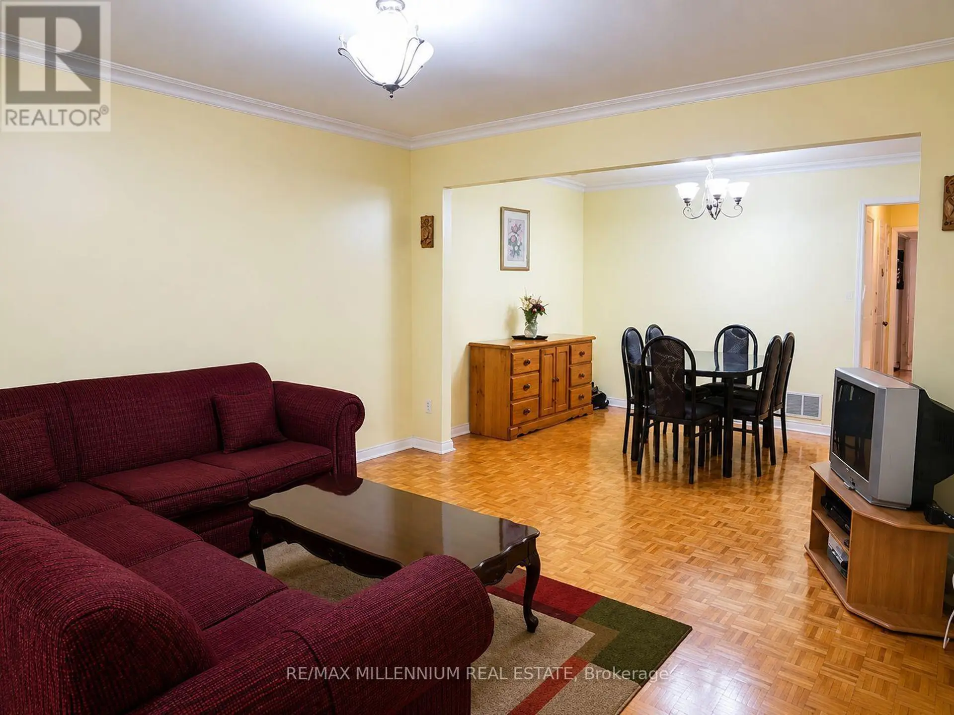 29 MAJOR OAKS DRIVE - Image 2