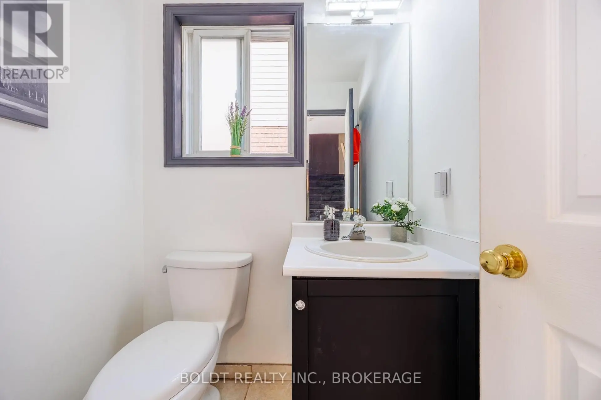 10 MARIA STREET - Image 9