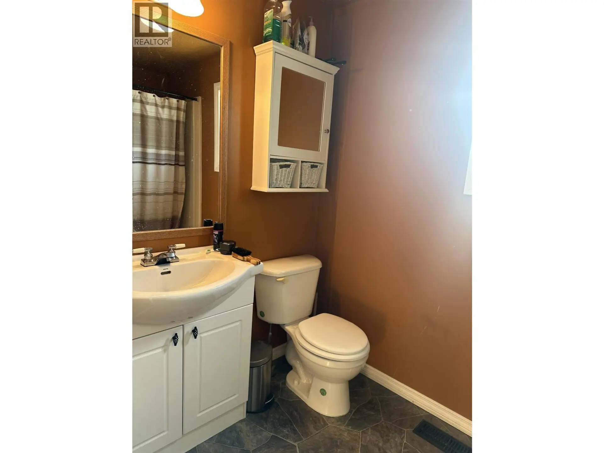 8708 76 STREET - Image 10