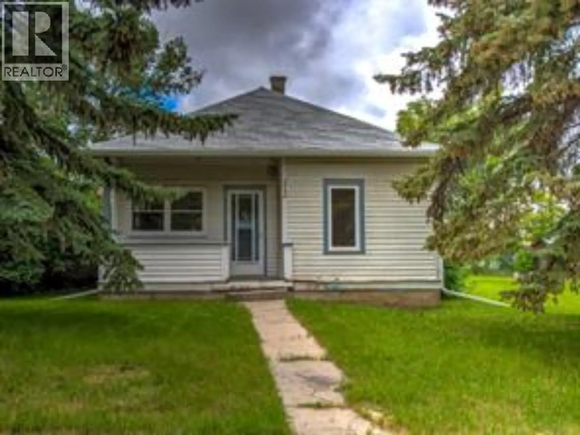 212 5 Avenue - Image 1
