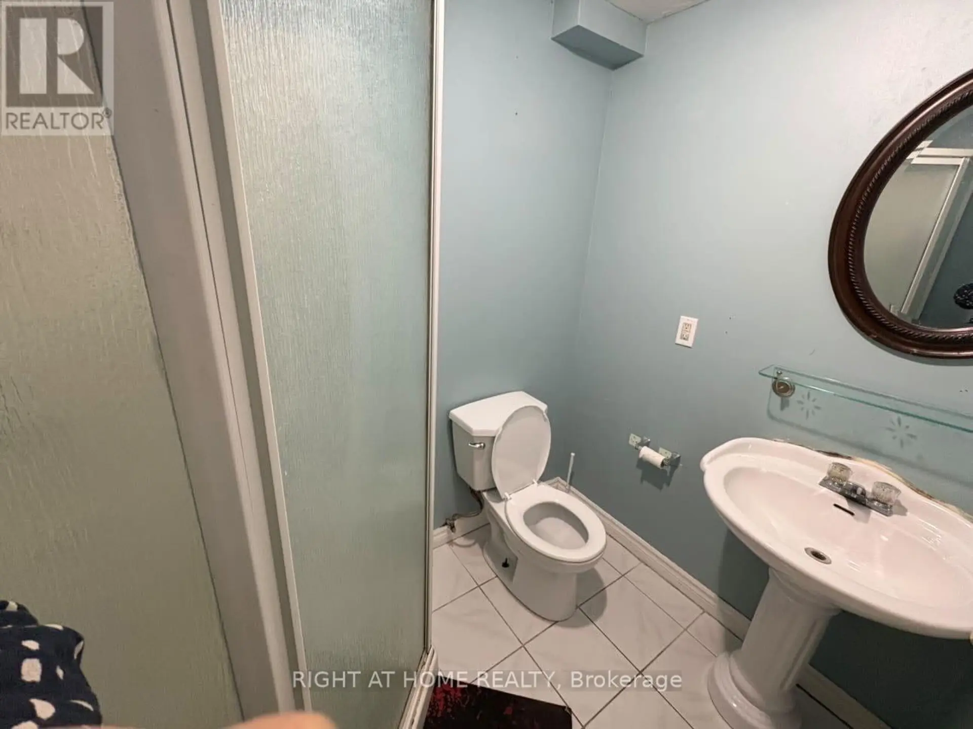37 WILLCOCKS CRESCENT N - Image 9