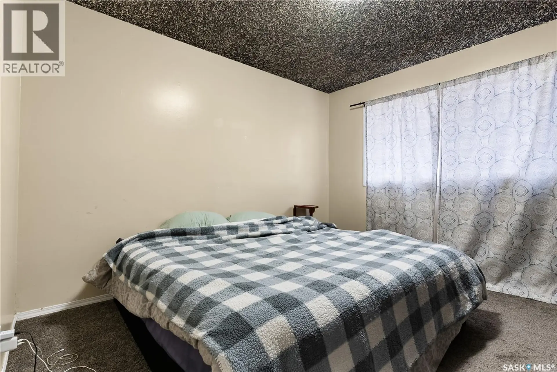 1561 Regent STREET - Image 7