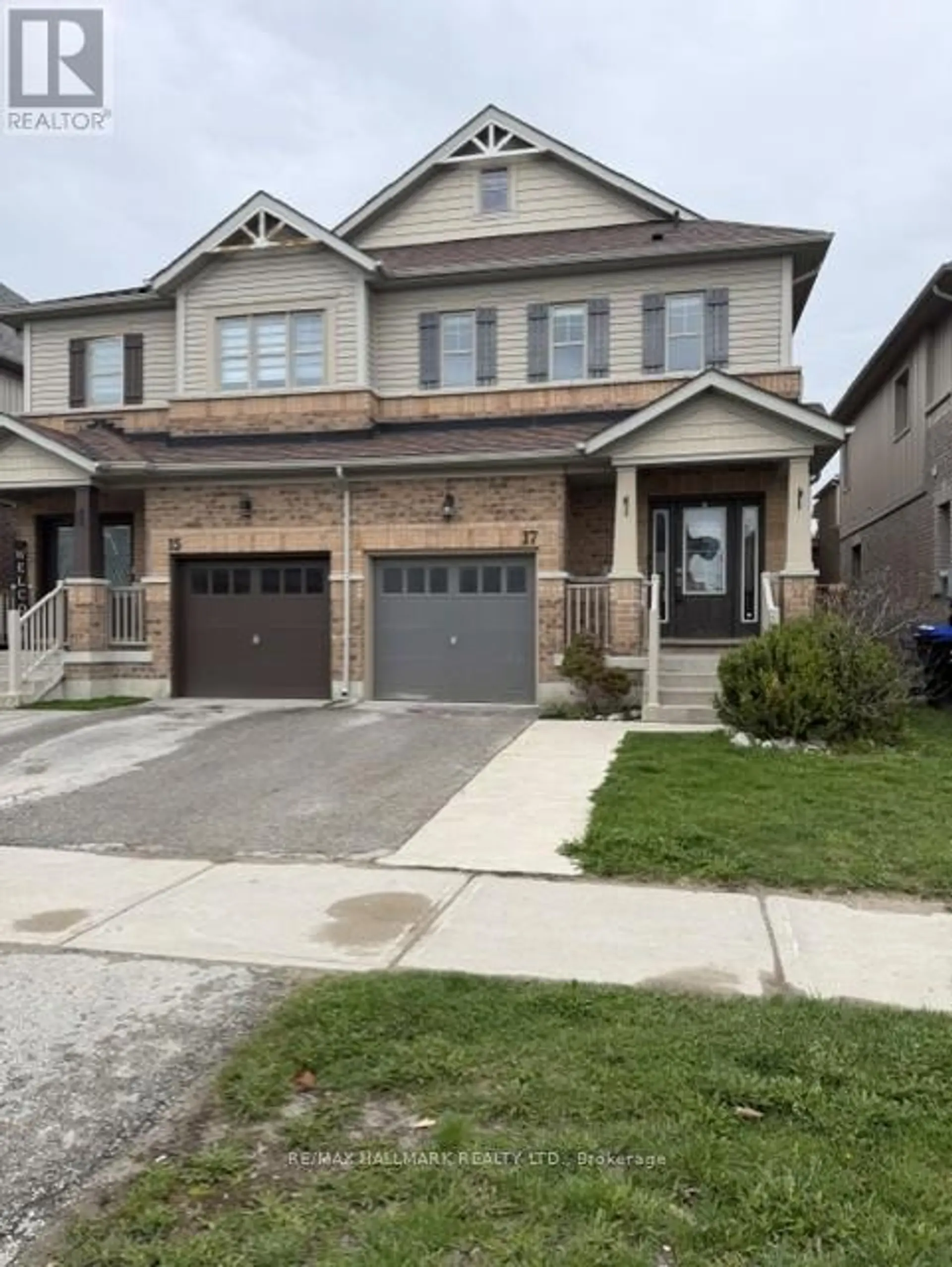 17 HOARD AVENUE S - Image 1
