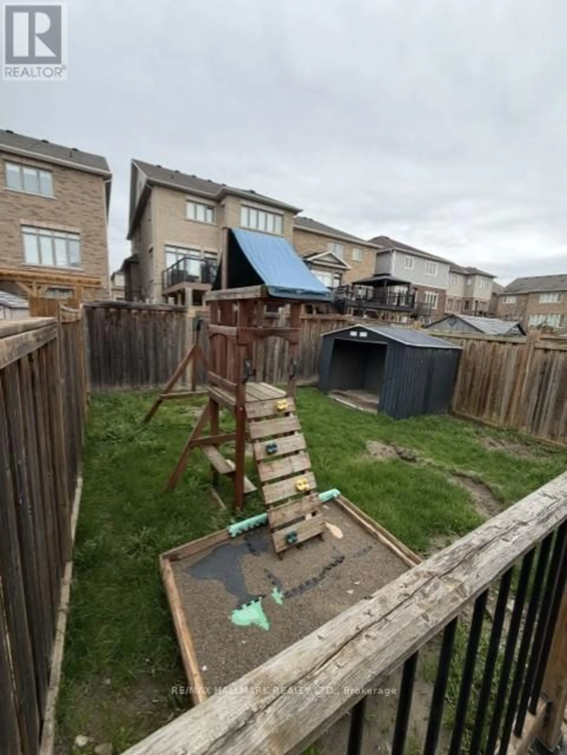 17 HOARD AVENUE S - Image 14
