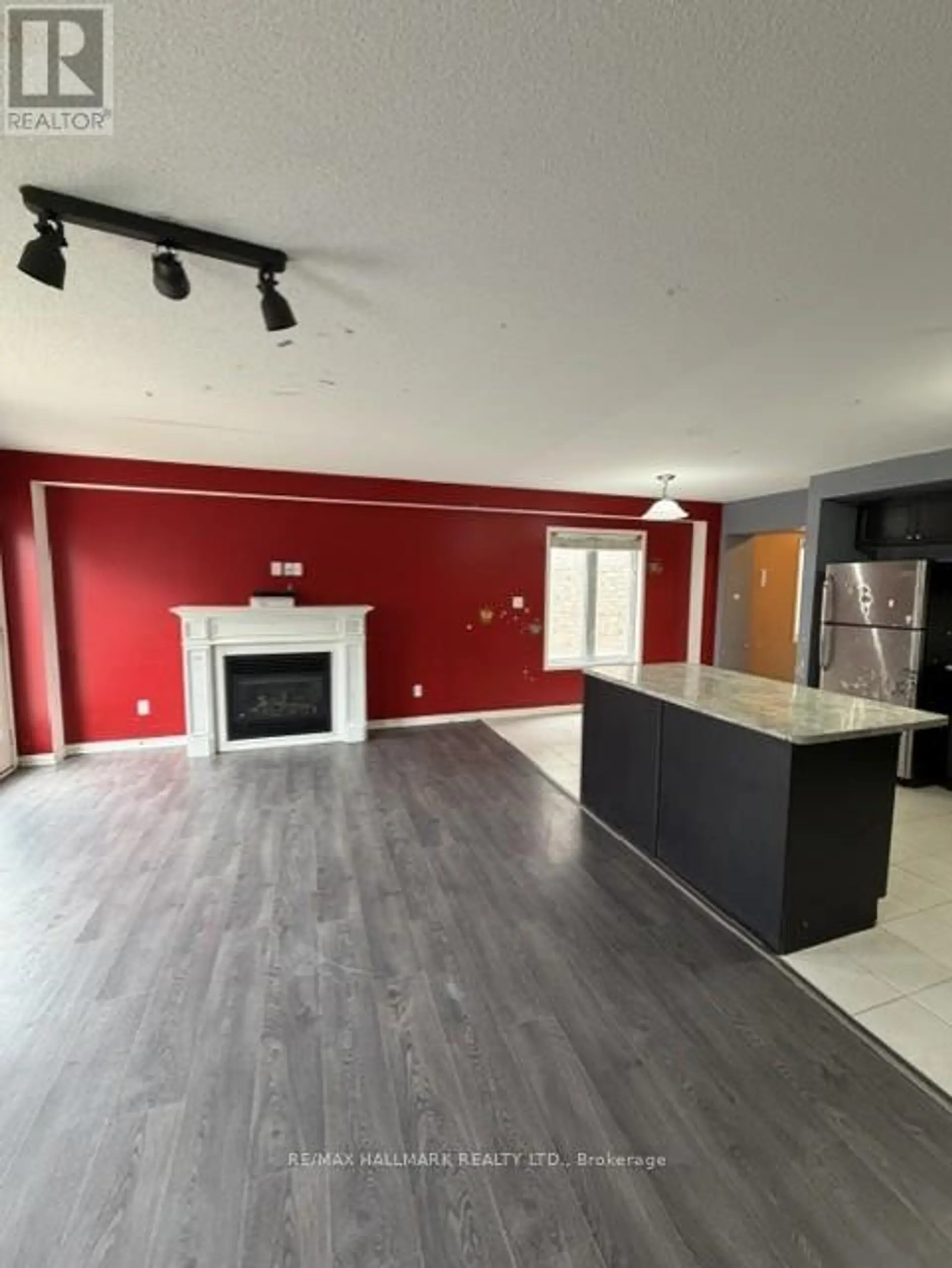 17 HOARD AVENUE S - Image 3