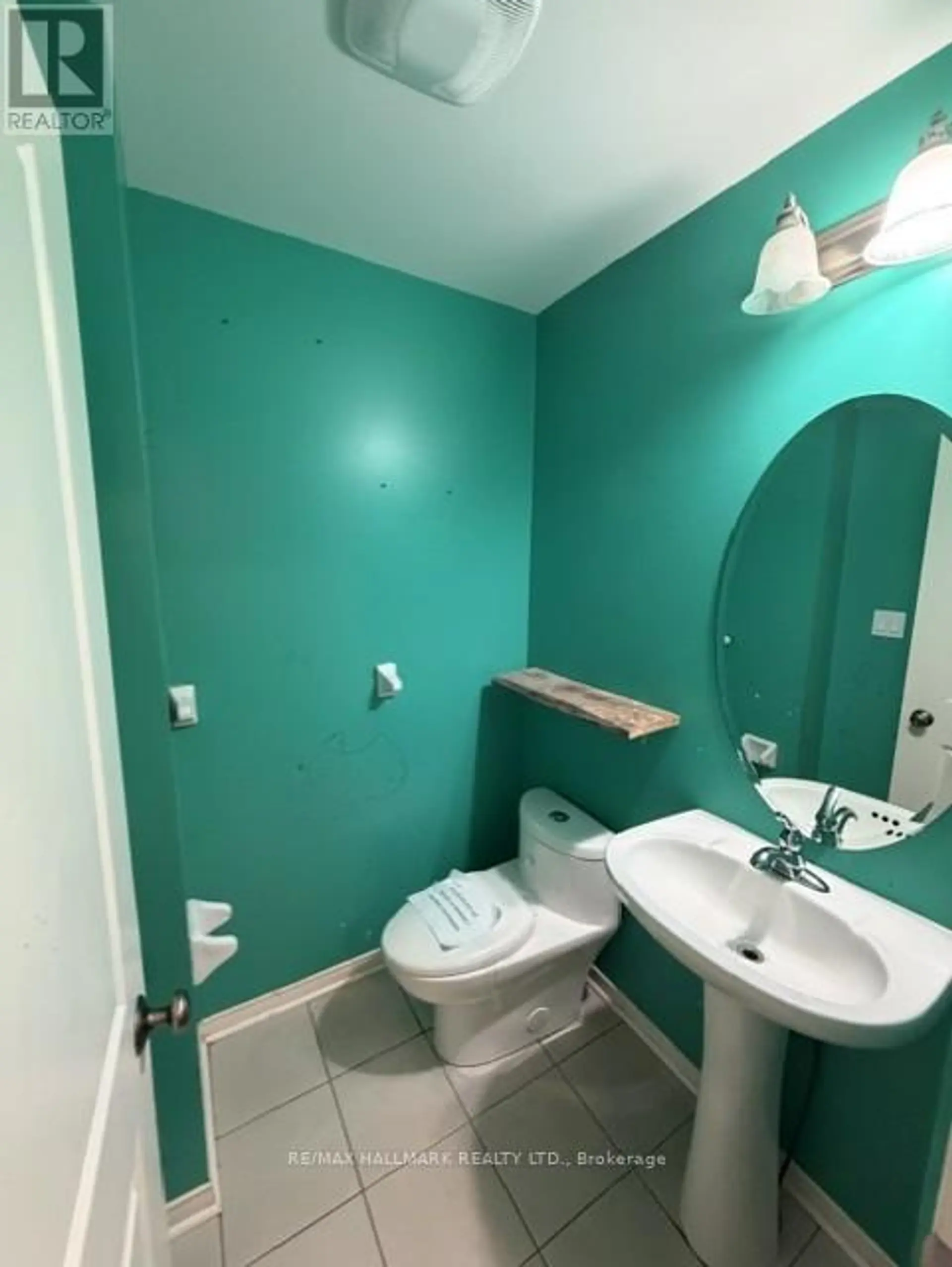 17 HOARD AVENUE S - Image 7