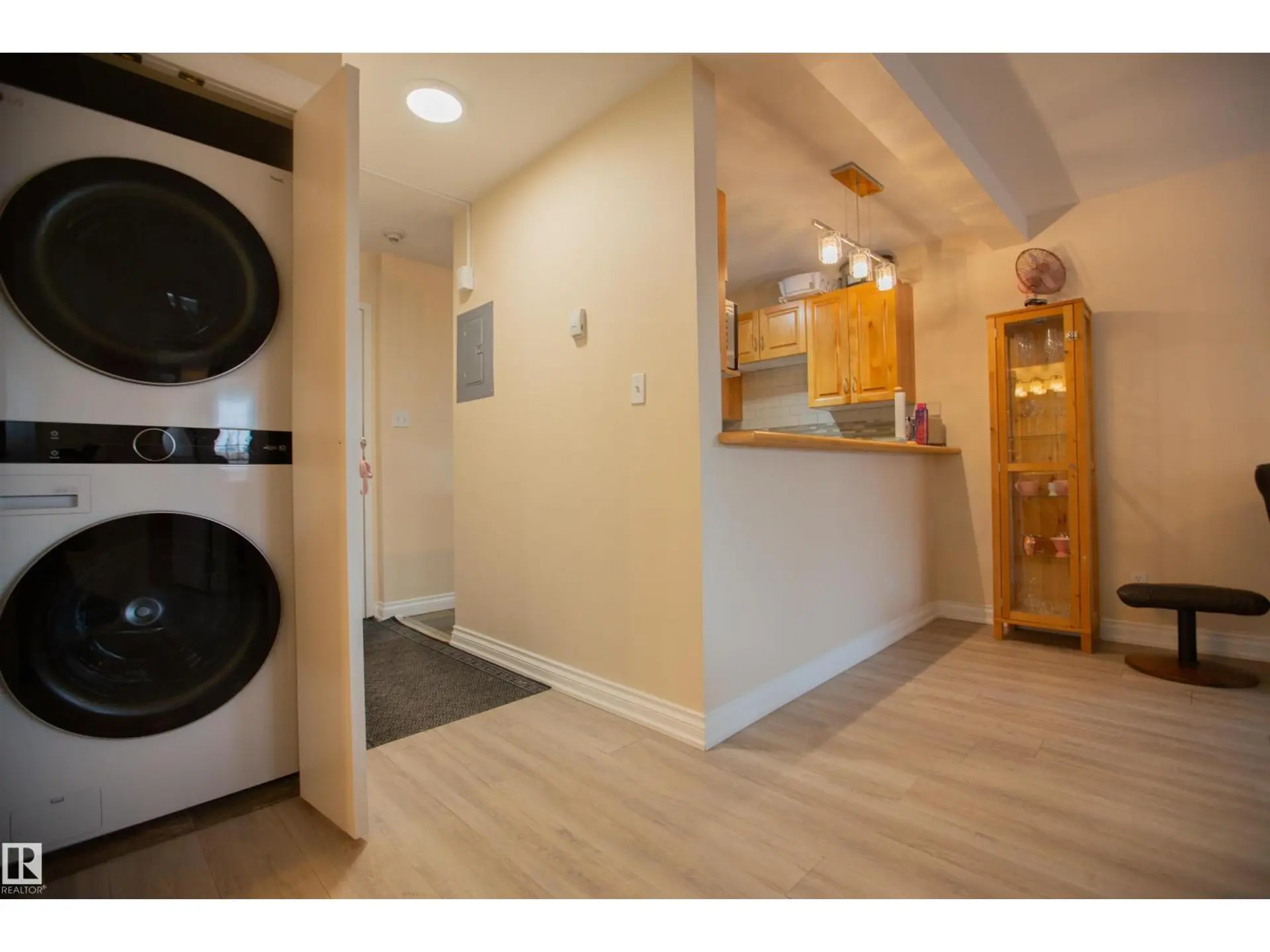#213 11033 127 ST NW - Image 9