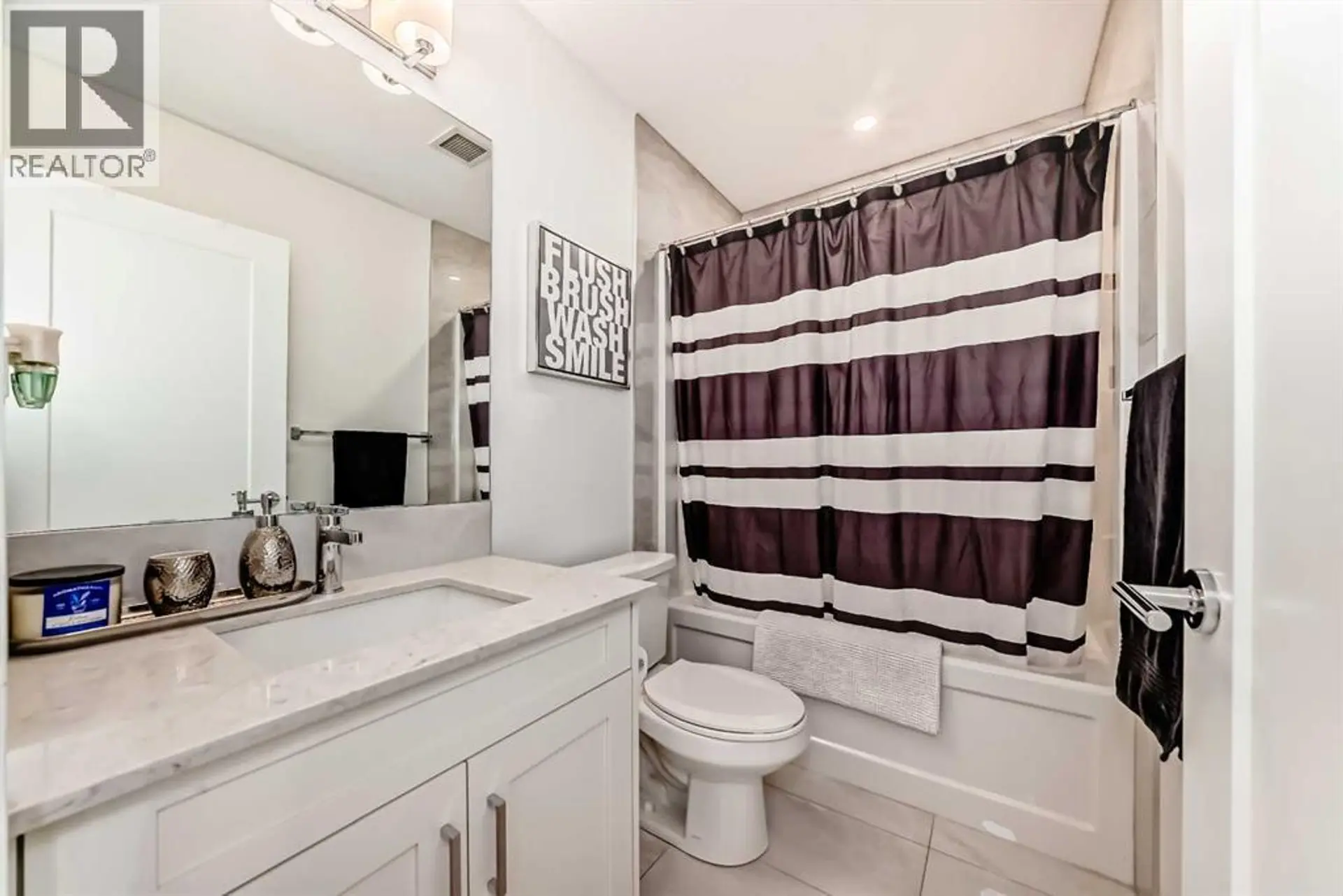 #311 40 Walgrove  SE - Image 14