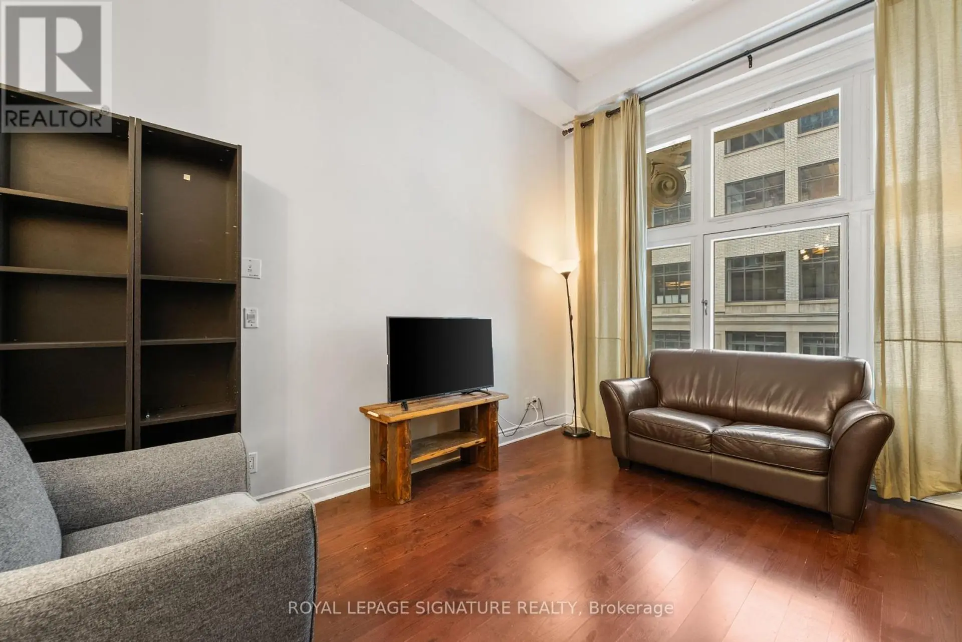 #303 73 RICHMOND STREET W - Image 10