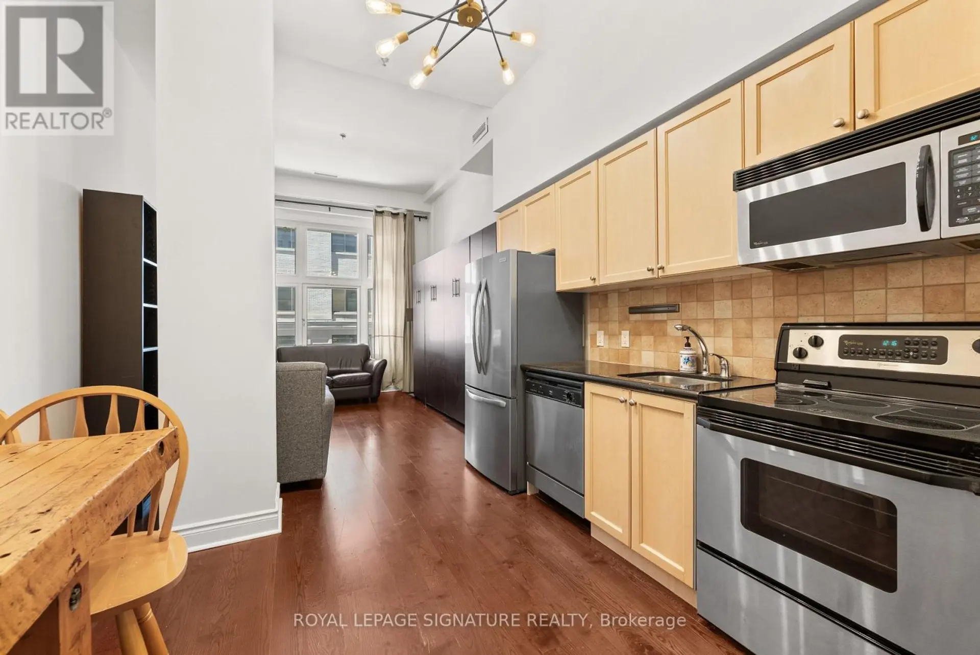 #303 73 RICHMOND STREET W - Image 3