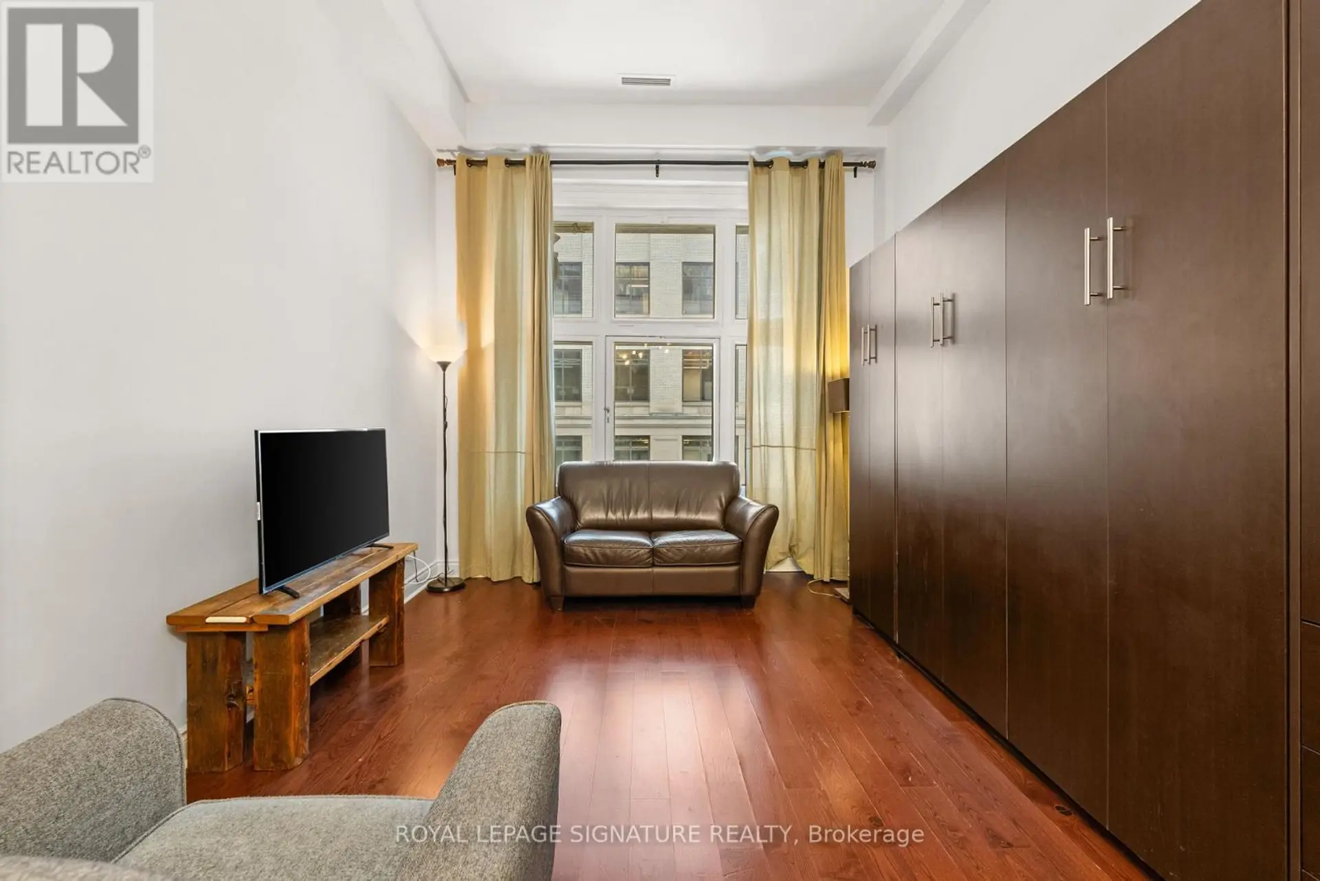 #303 73 RICHMOND STREET W - Image 6