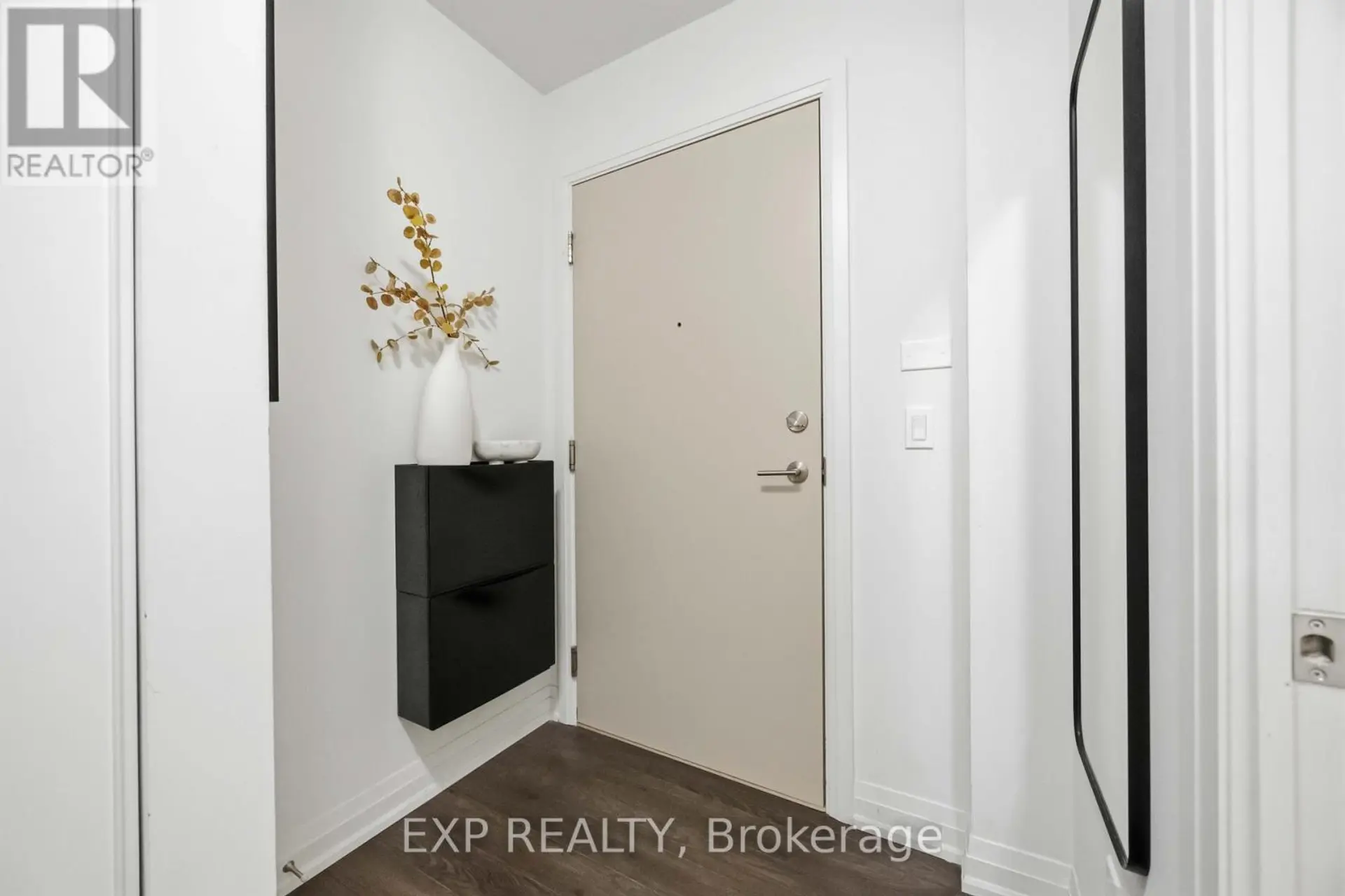 #2710 20 MEADOWGLEN PLACE - Image 12