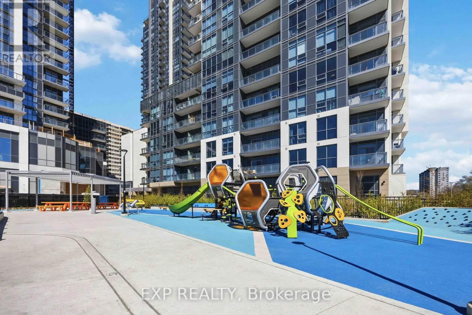 #2710 20 MEADOWGLEN PLACE - Image 19