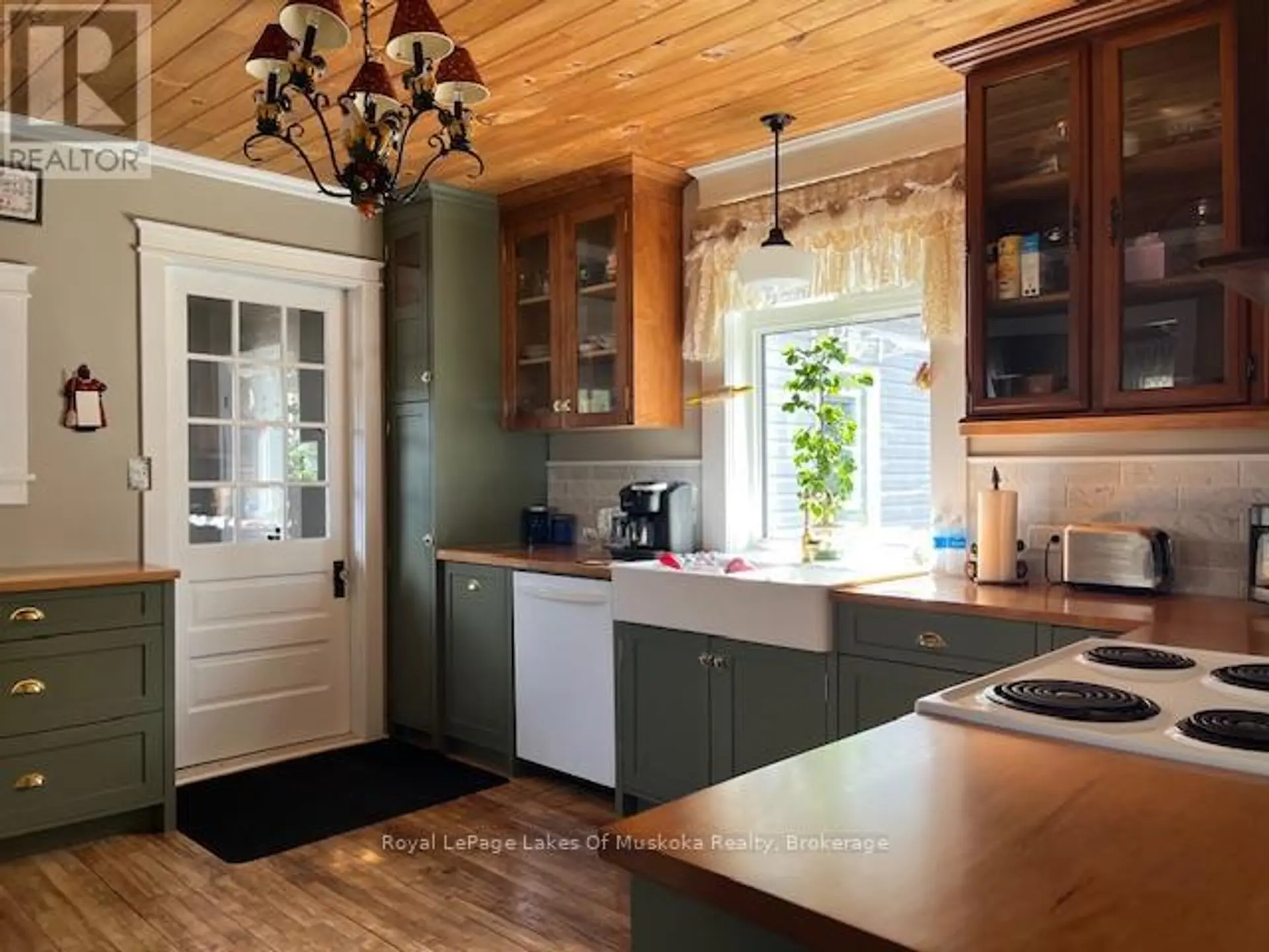 319 ONTARIO STREET - Image 14