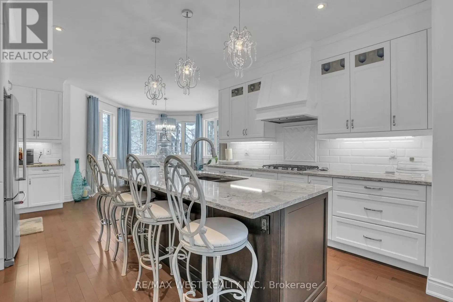 2 SYCAMORE CIRCLE - Image 3