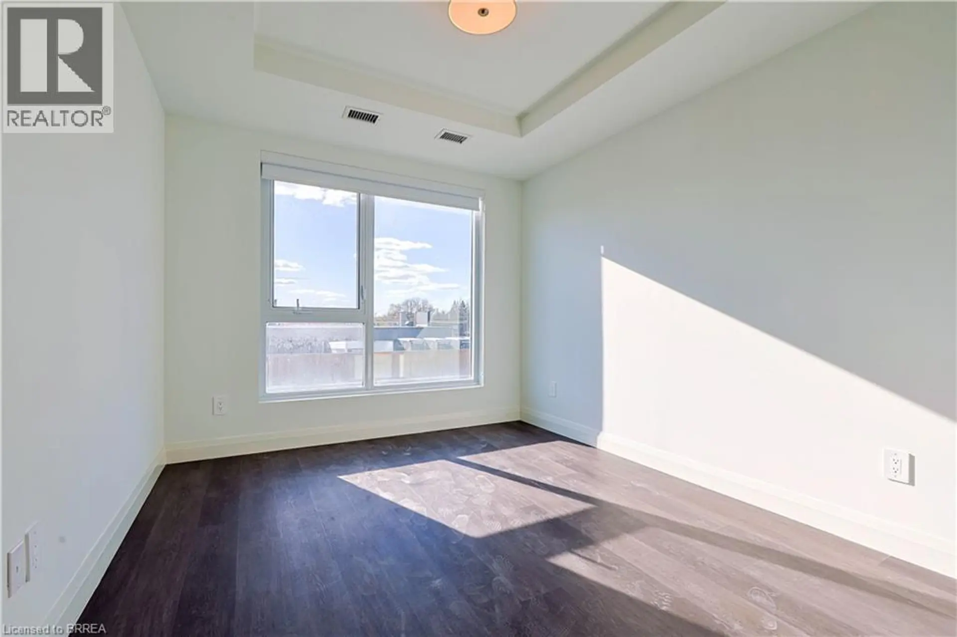 #215 1333 WEBER Street E - Image 5