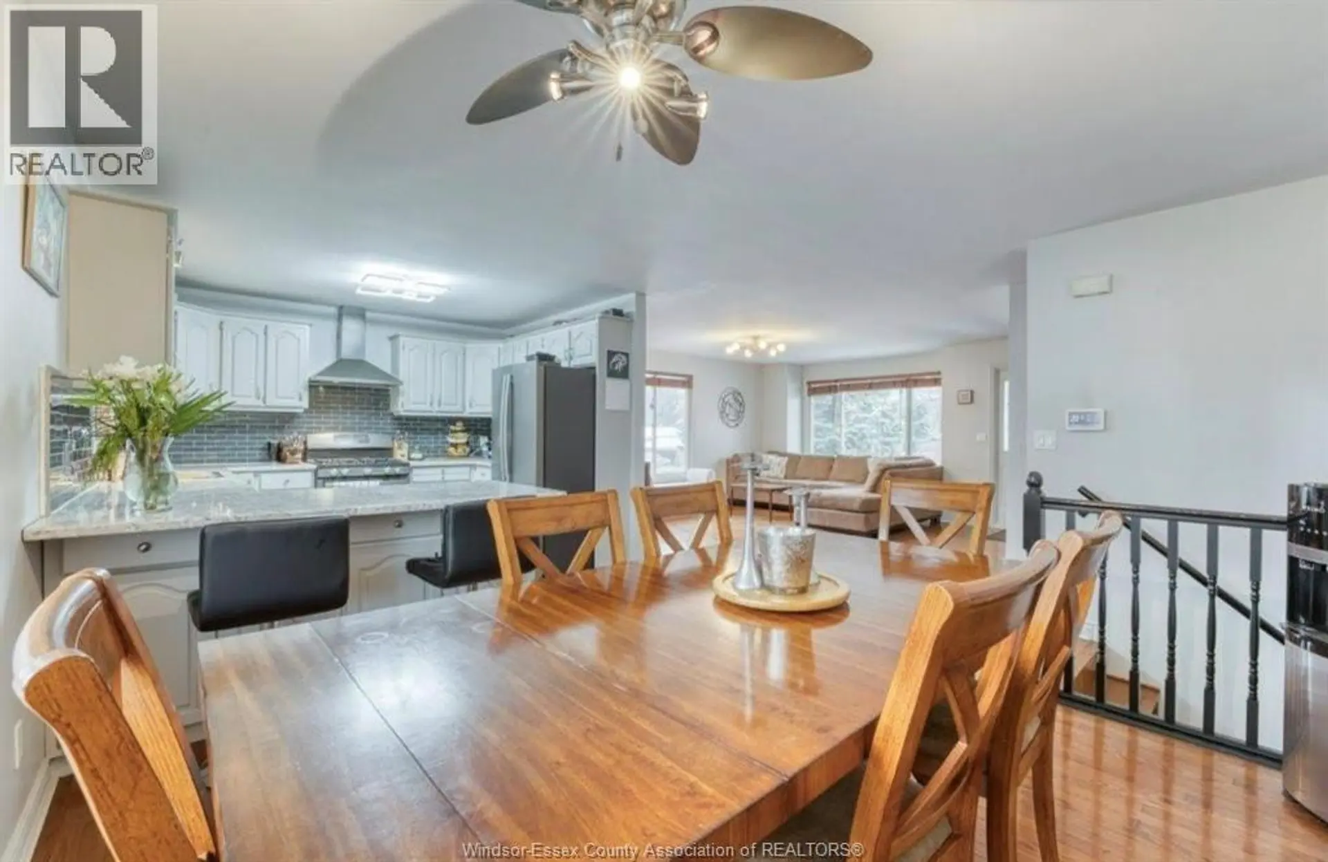 888 BAYVIEW - Image 11