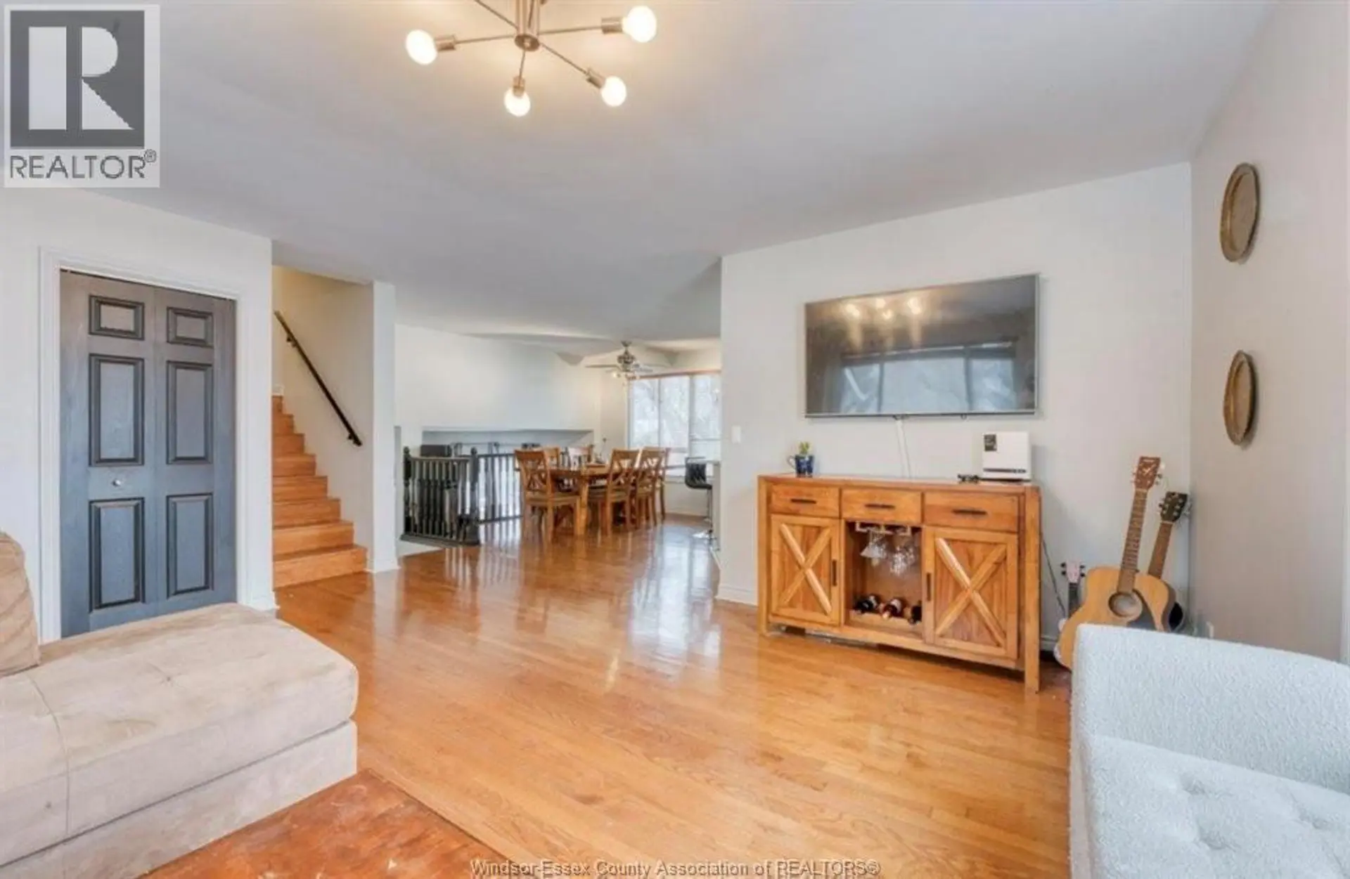 888 BAYVIEW - Image 9