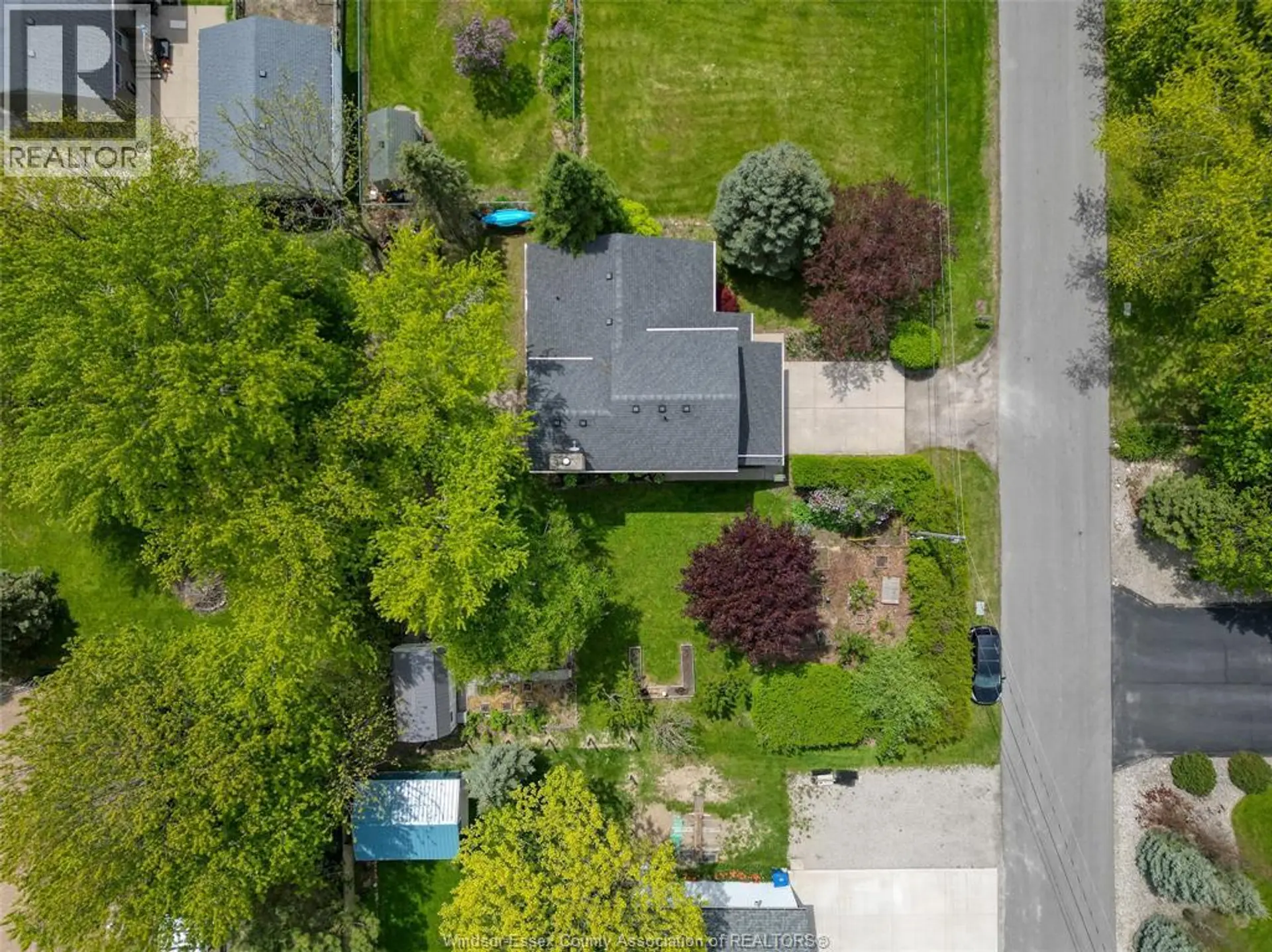 888 BAYVIEW - Image 2