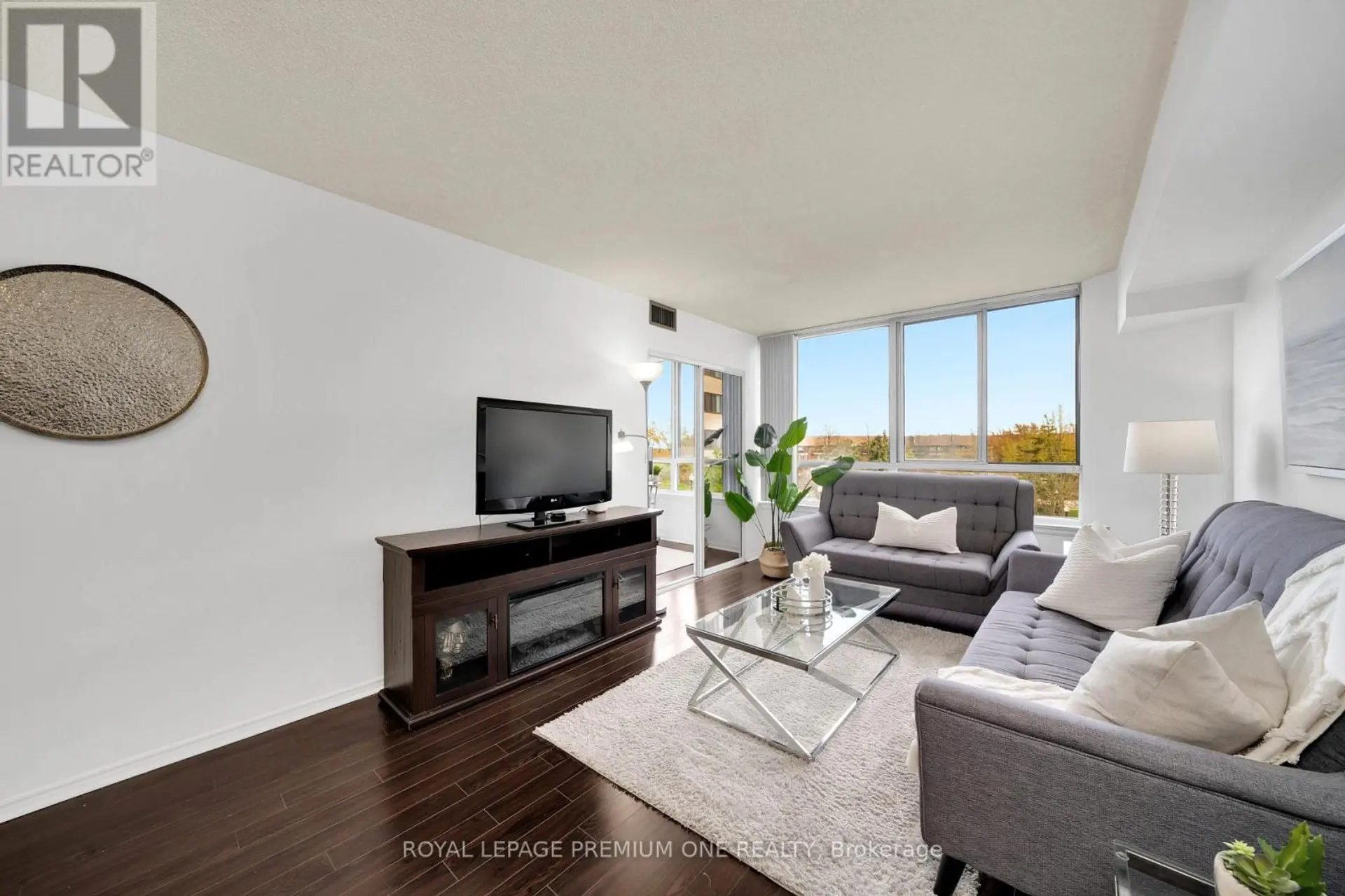 #310 1001 CEDARGLEN GATE - Image 1