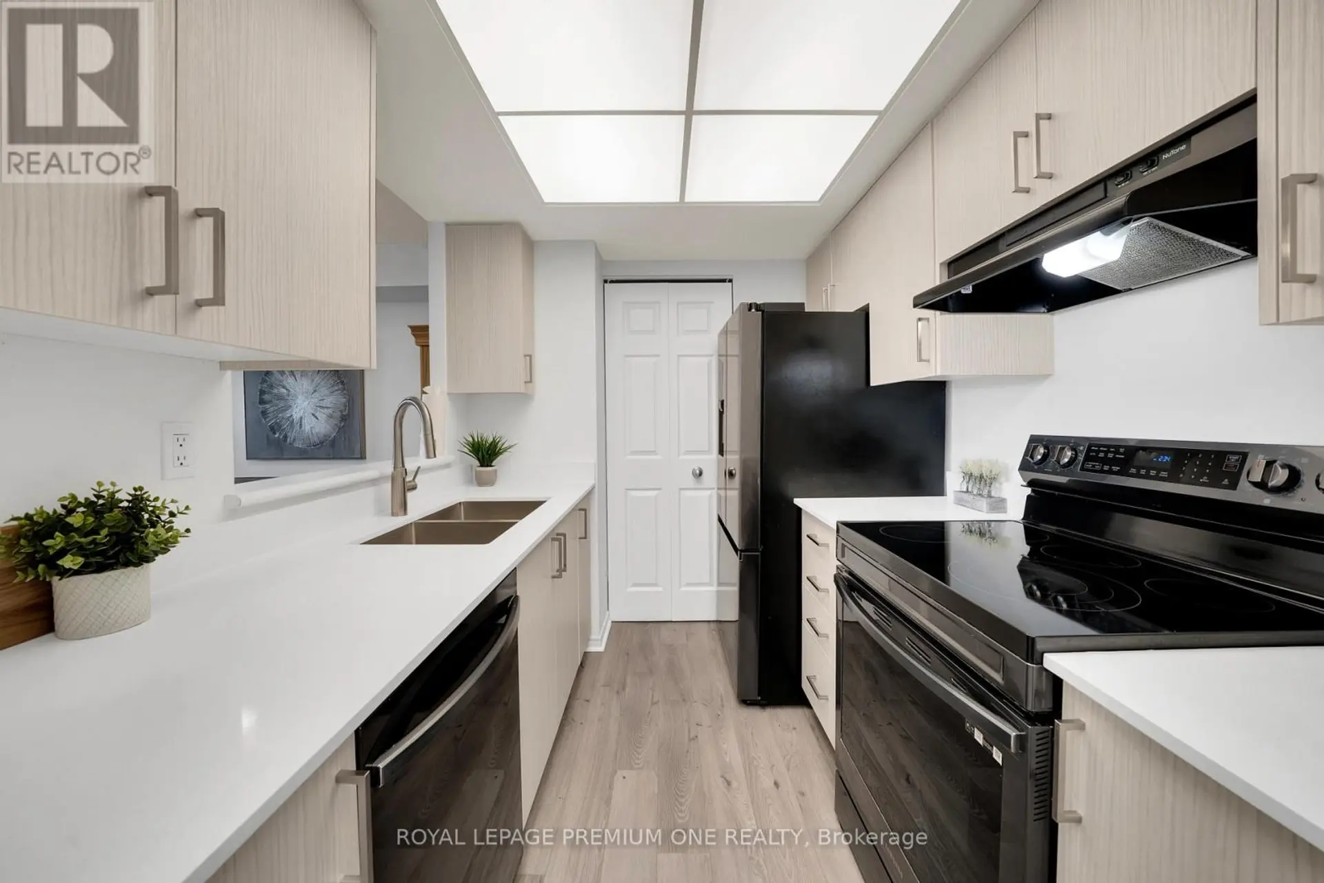 #310 1001 CEDARGLEN GATE - Image 11