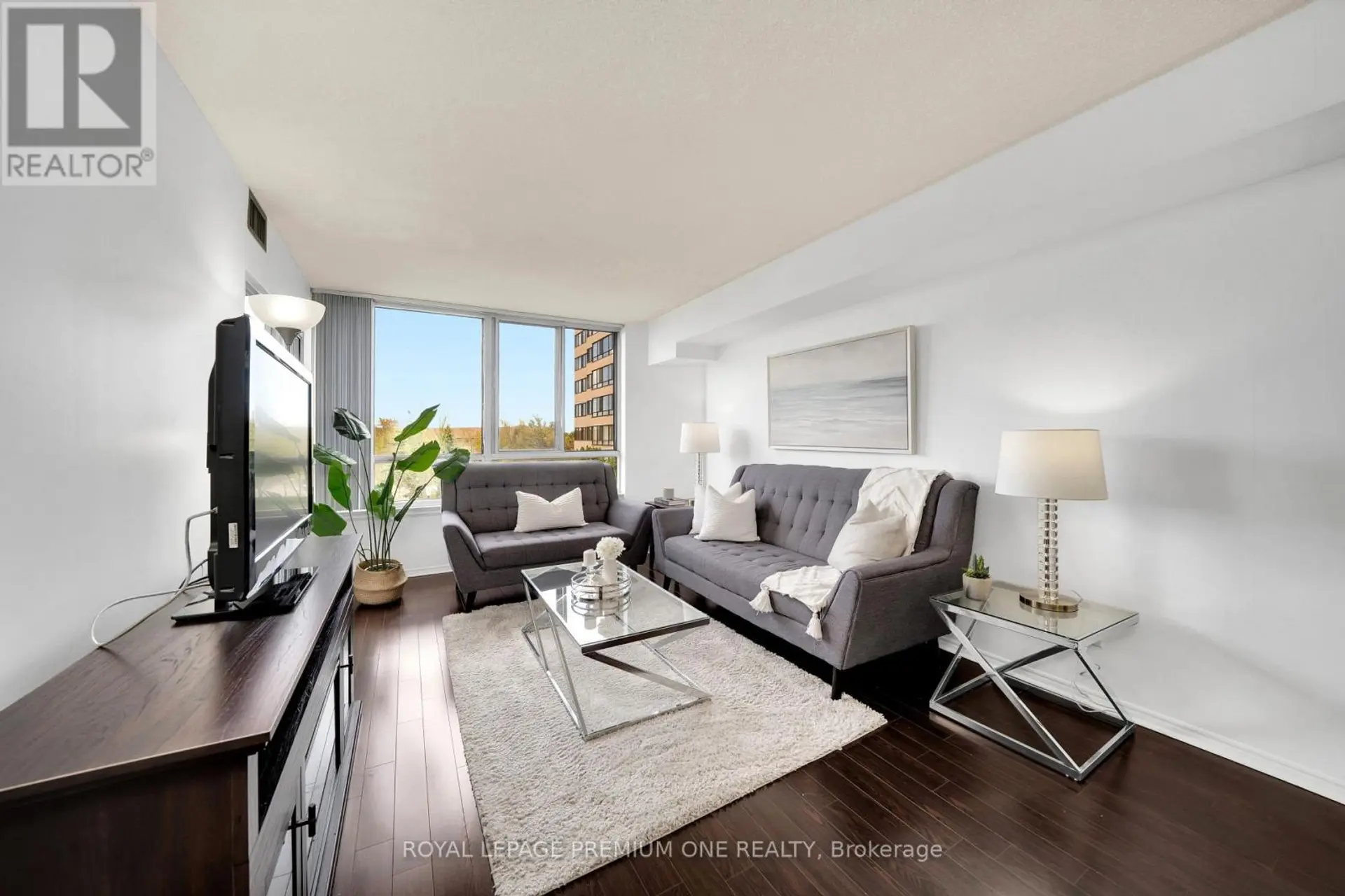 #310 1001 CEDARGLEN GATE - Image 2