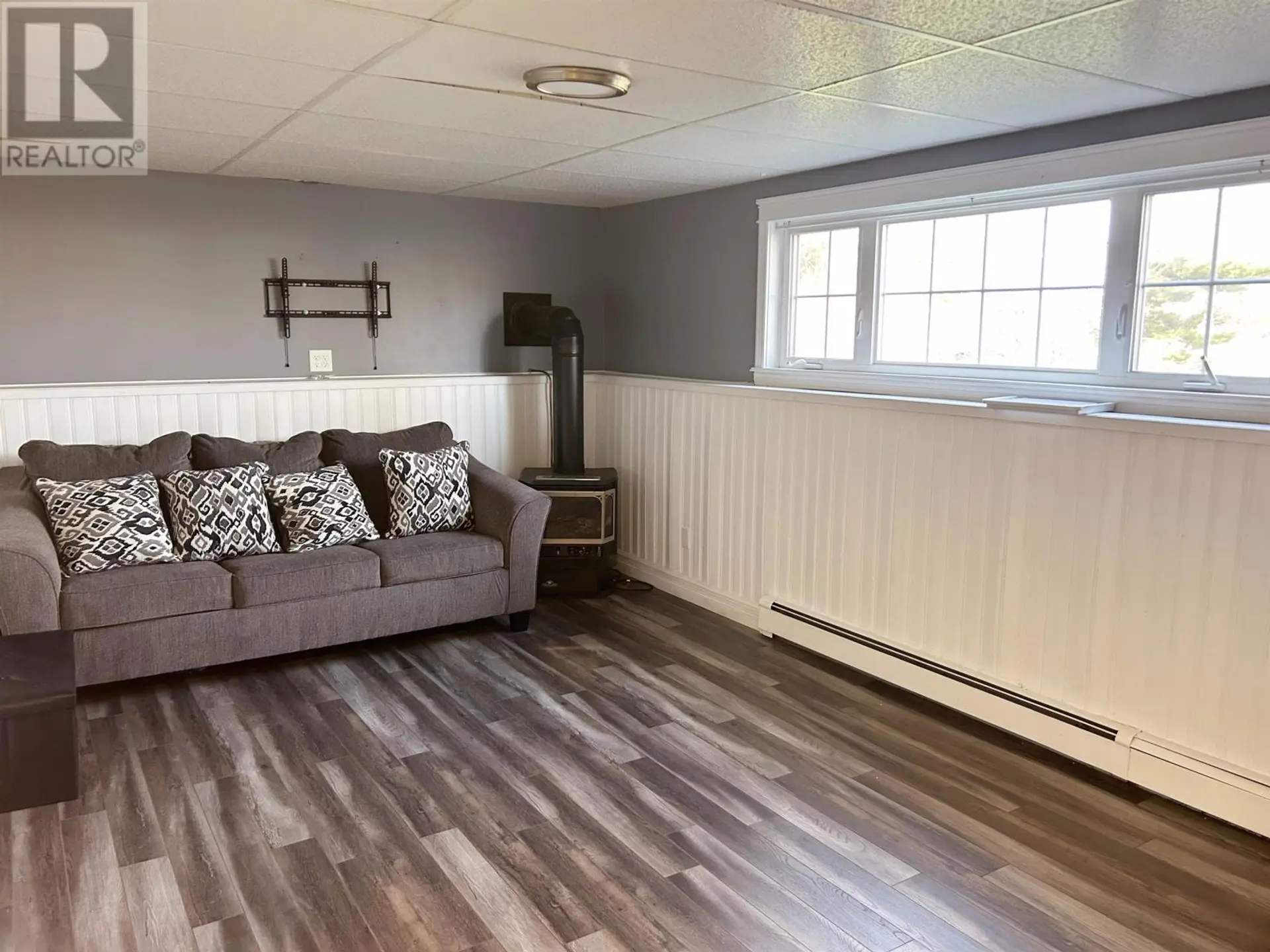 990 FORT AUGUSTUS Road - Image 10