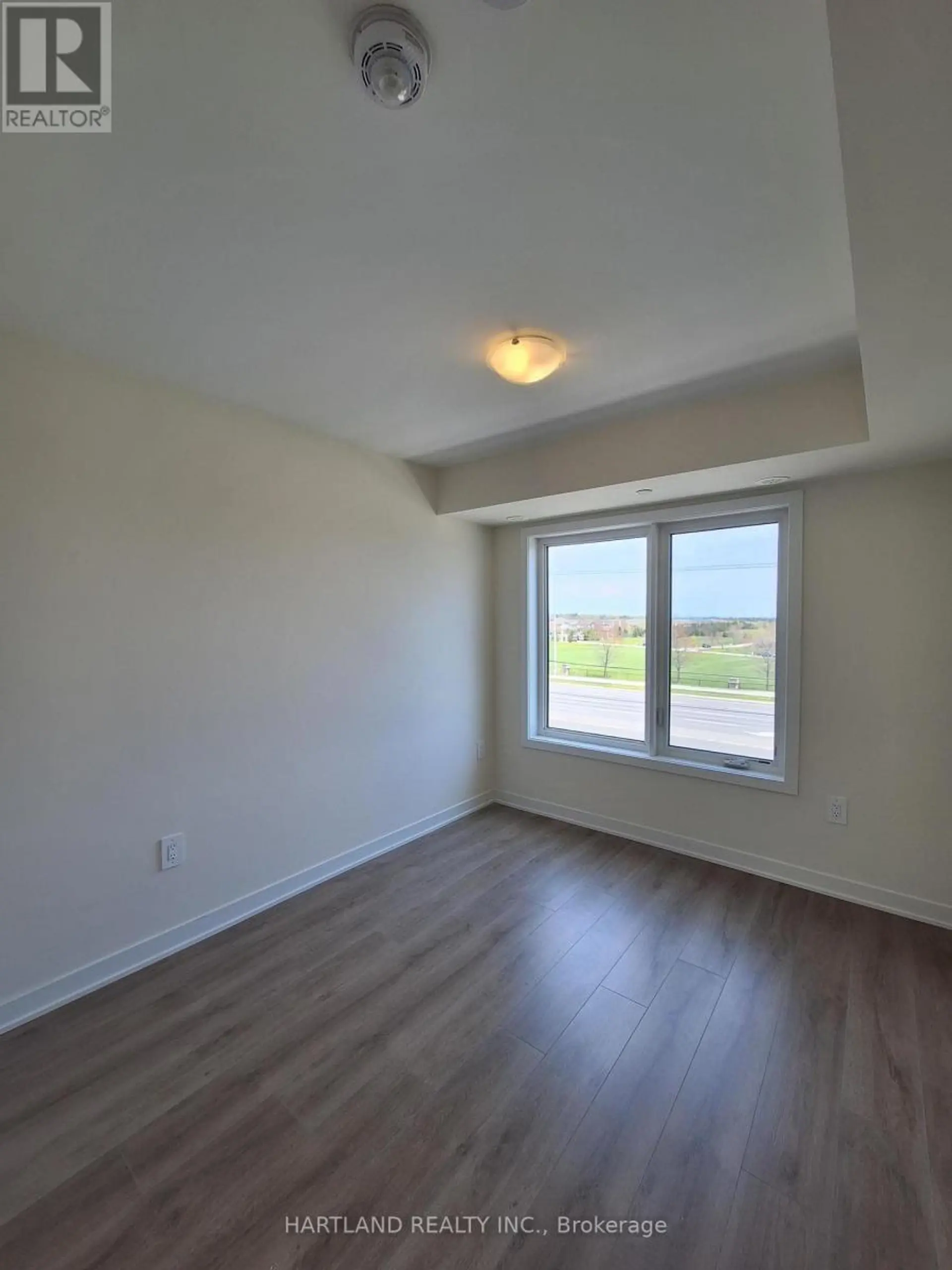#304 1695 DERSAN STREET - Image 11
