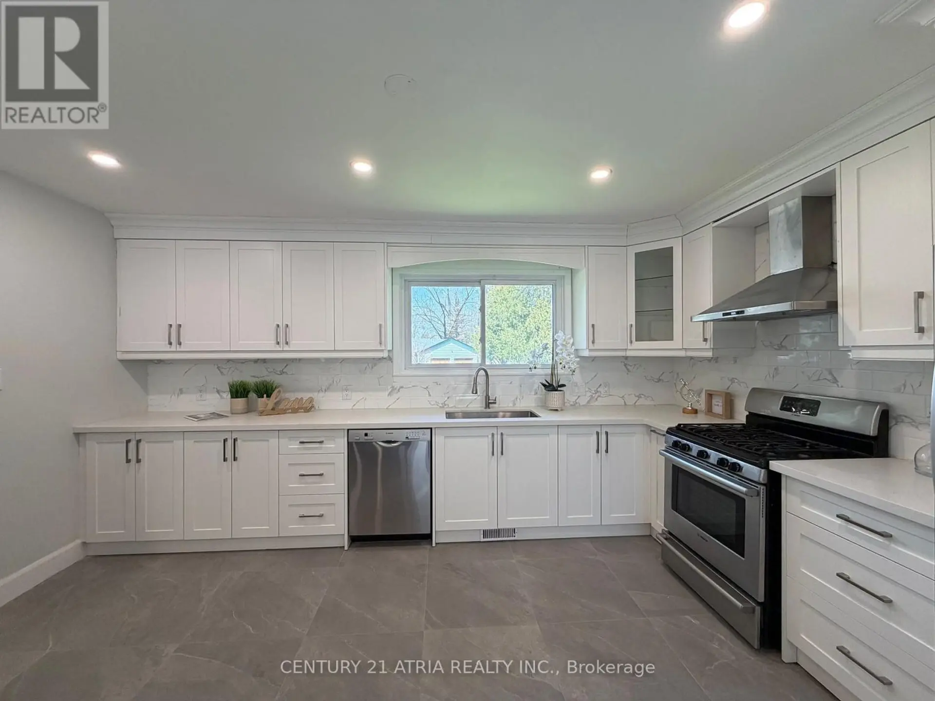 27 WATERBEND DRIVE - Image 13