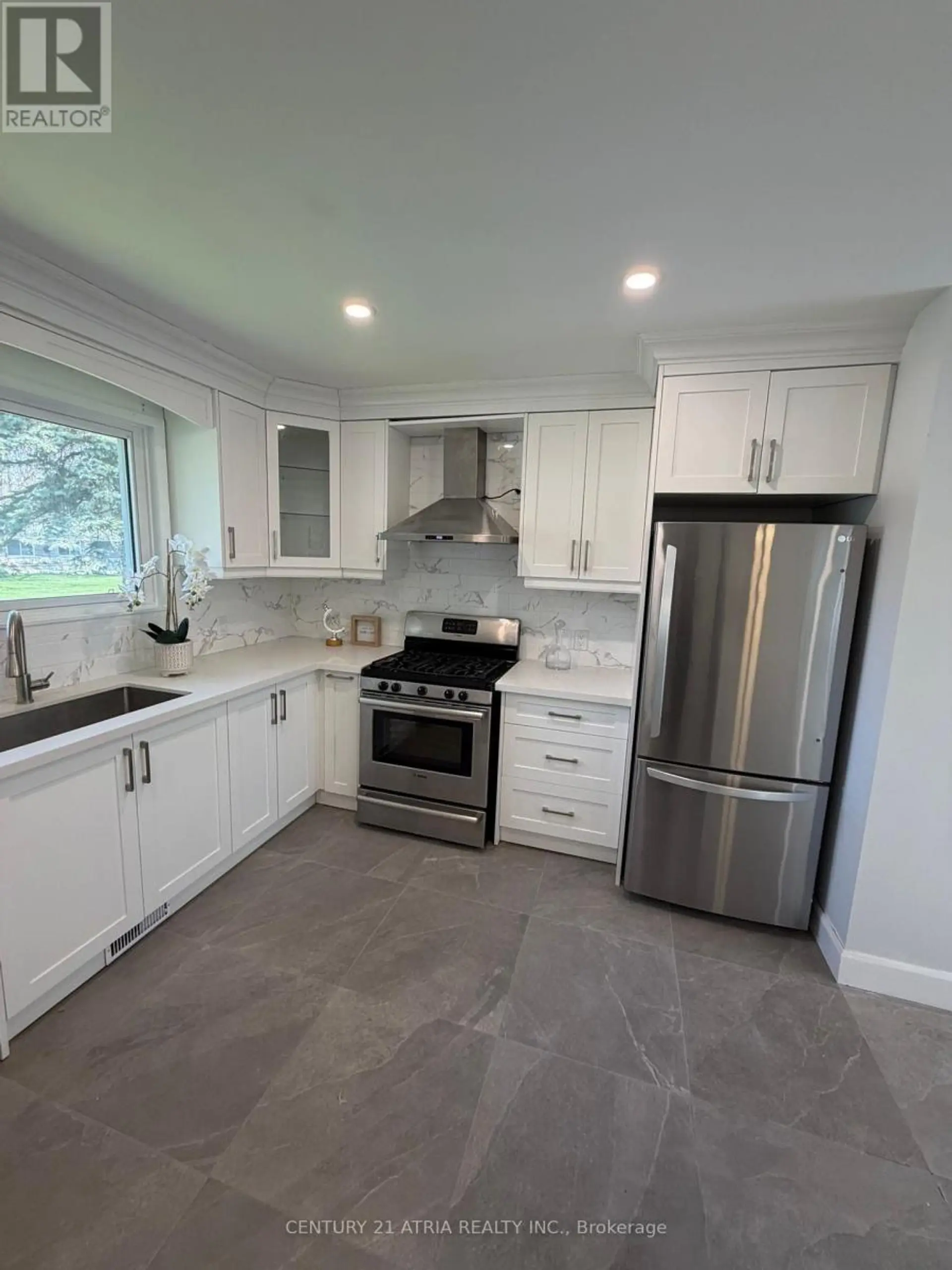 27 WATERBEND DRIVE - Image 15