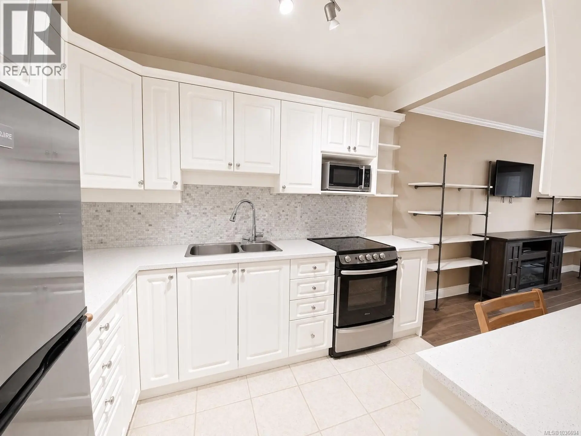 #410 3277 Glasgow Ave - Image 6