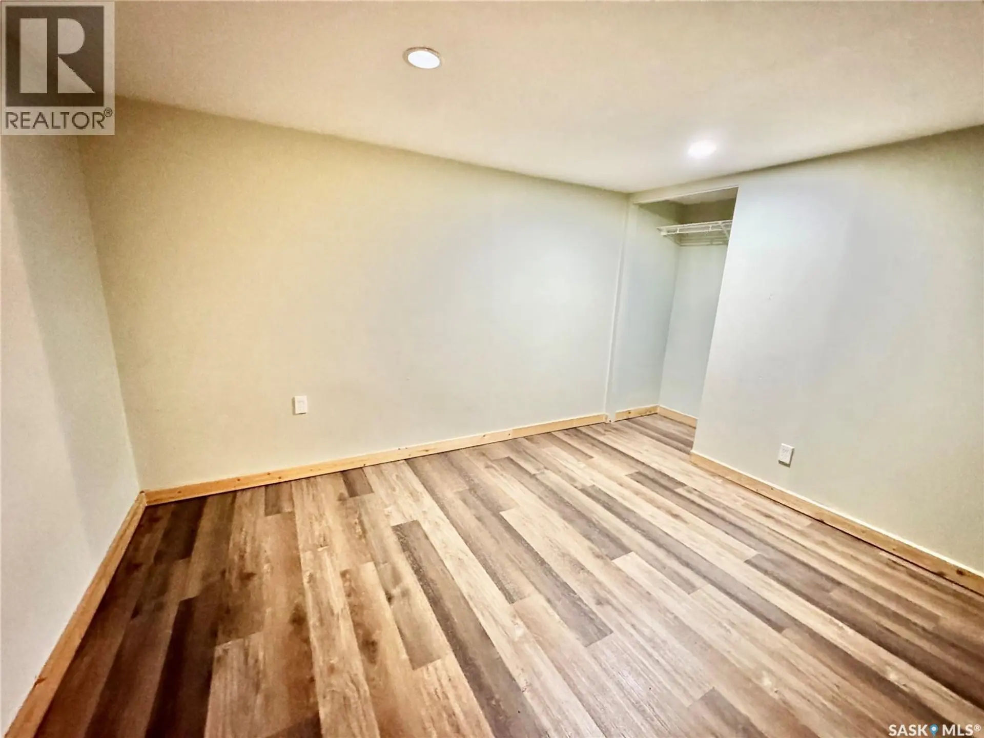 1467 15th STREET W - Image 15