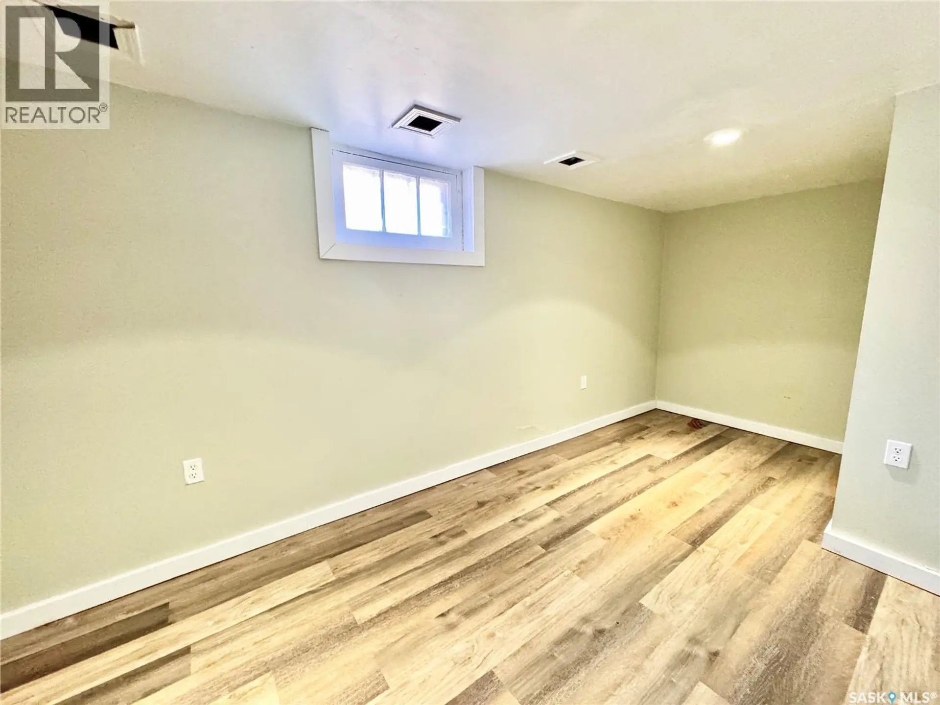 1467 15th STREET W - Image 14
