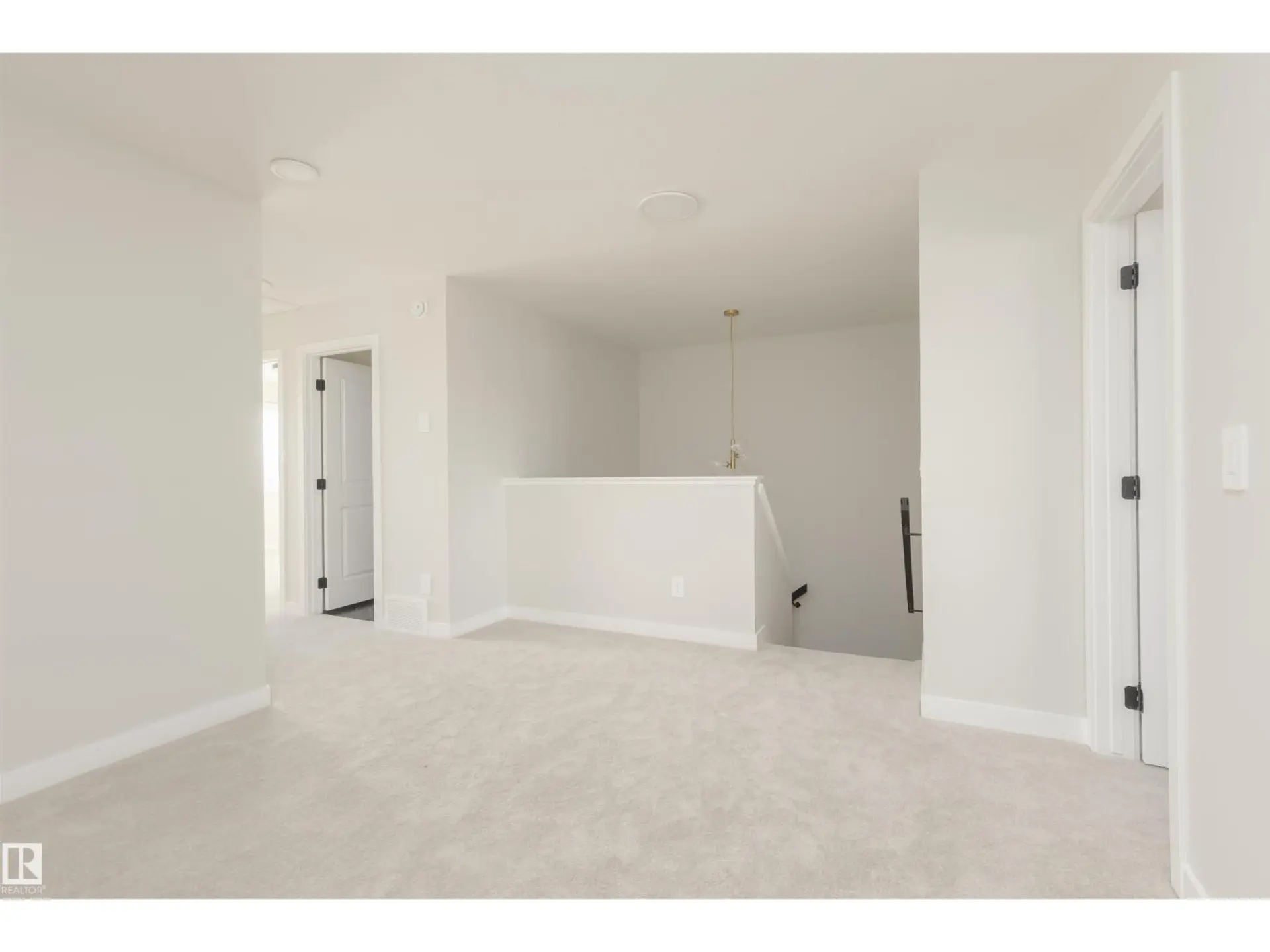 20620 43 AV NW - Image 9