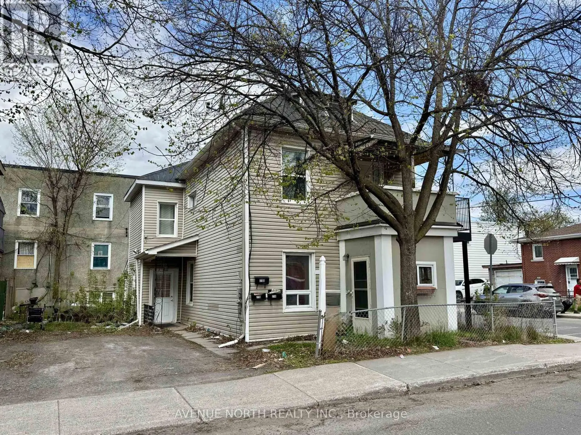 216 HANNAH STREET - Image 2