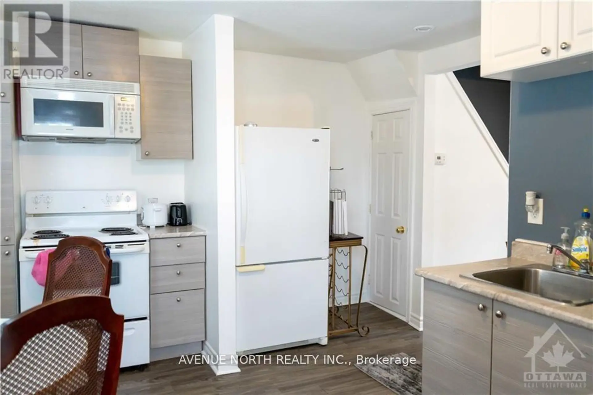 216 HANNAH STREET - Image 4