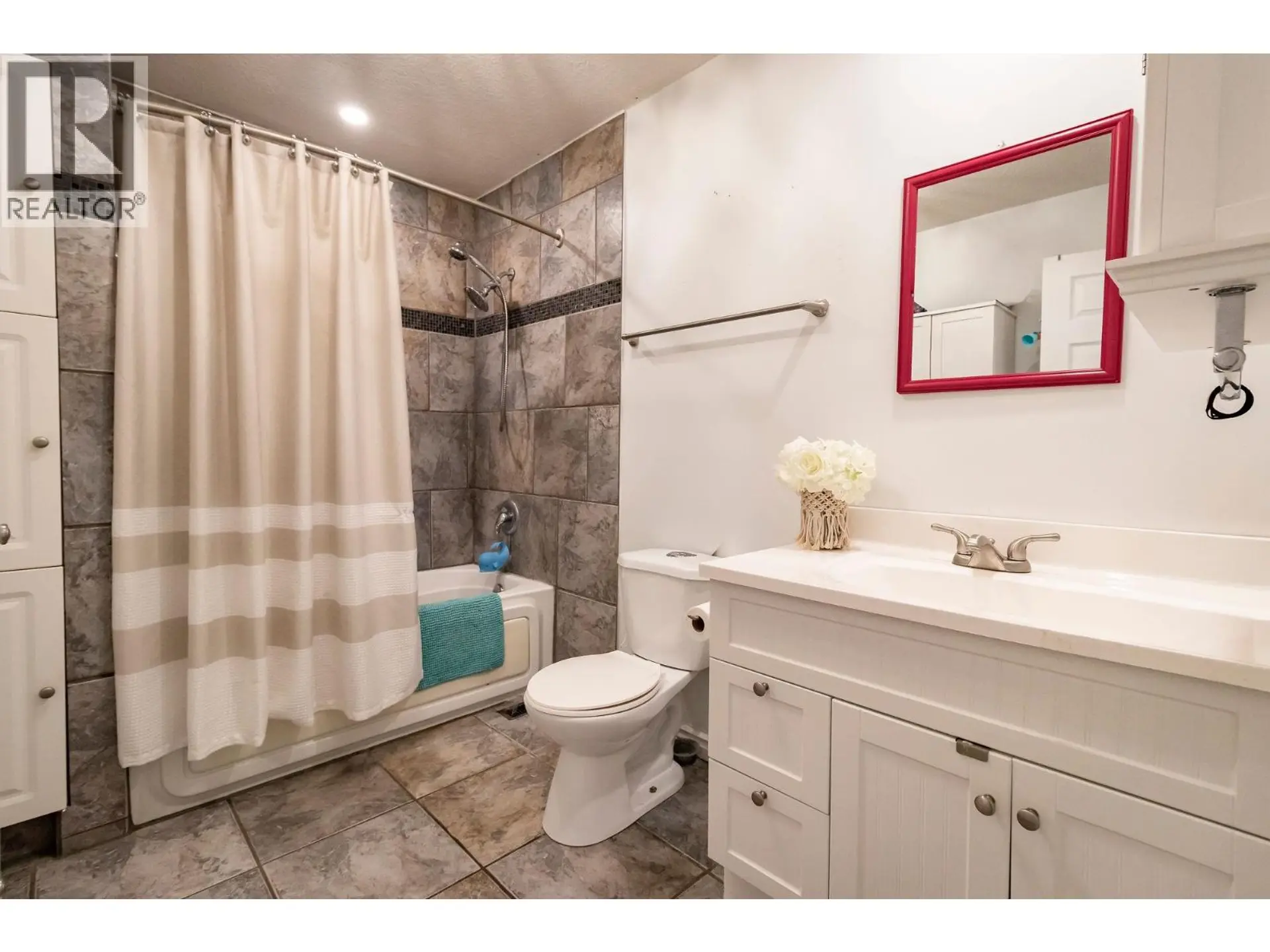 9016 77 STREET - Image 11