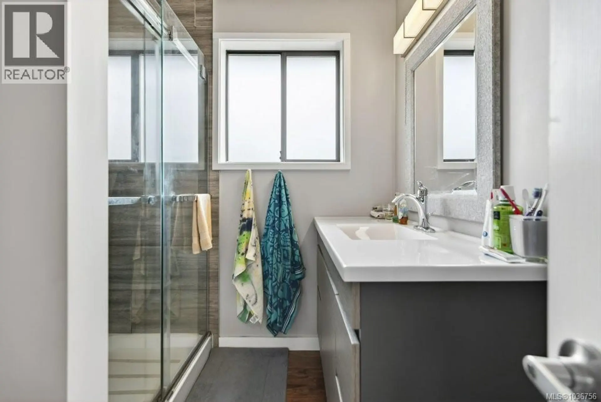 1005 26th St - Image 11